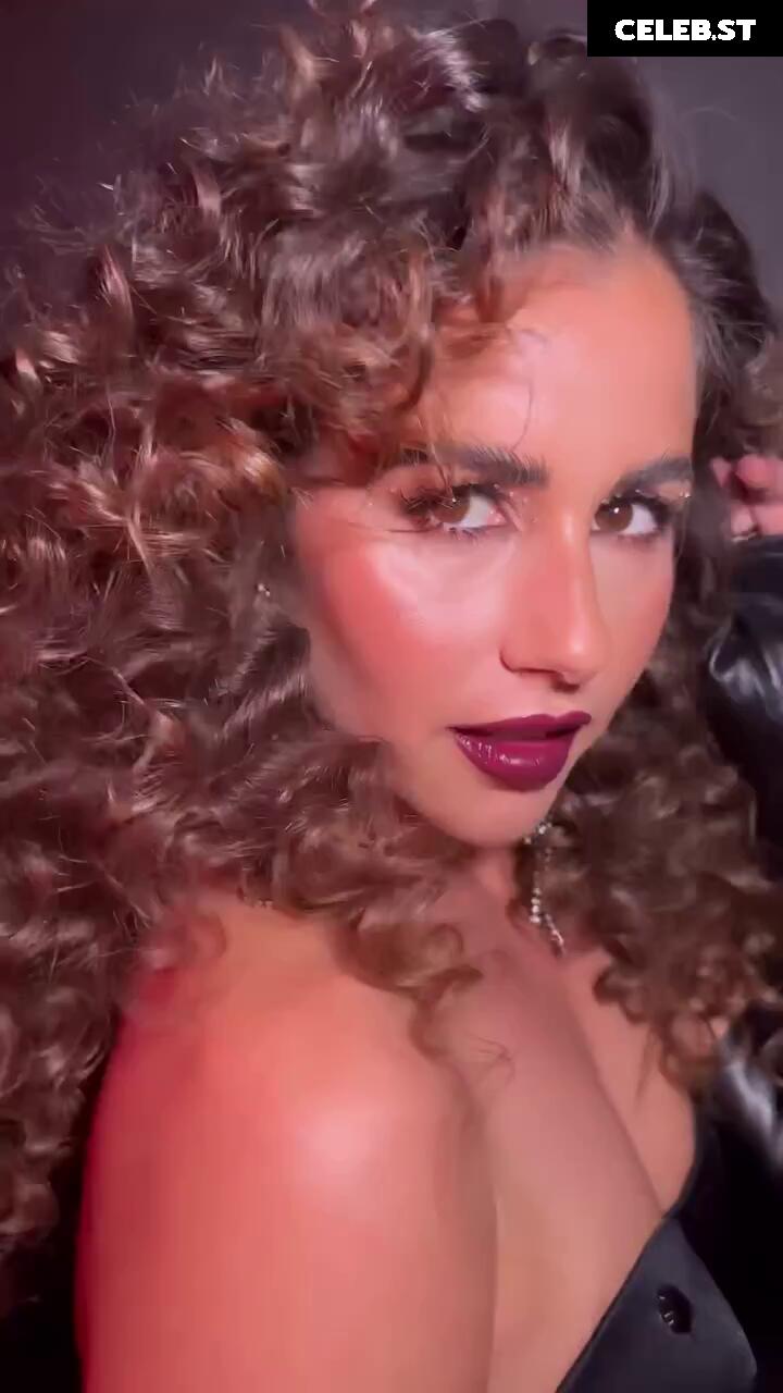 Sarah Engels Image 1852747