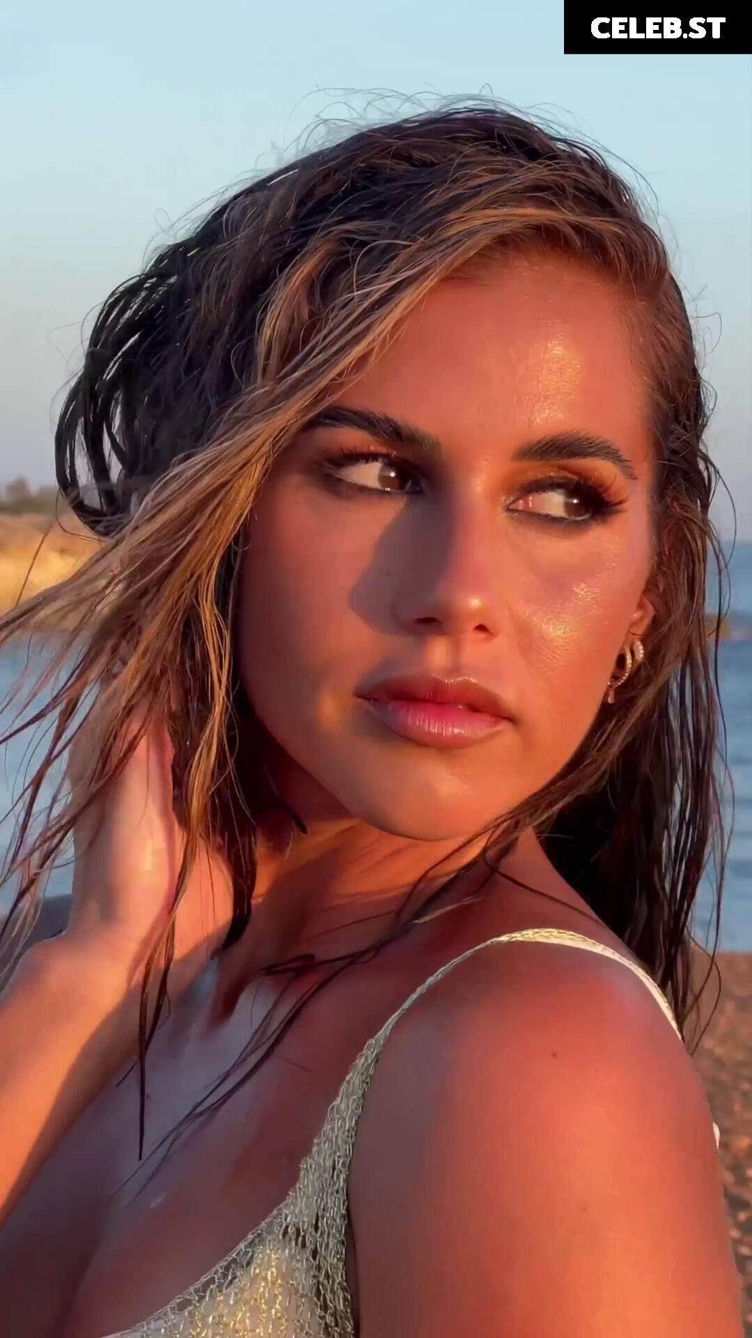 Sarah Engels Image 1853183