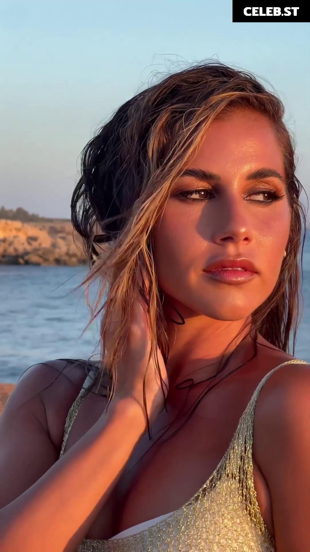 Sarah Engels Image 1853130