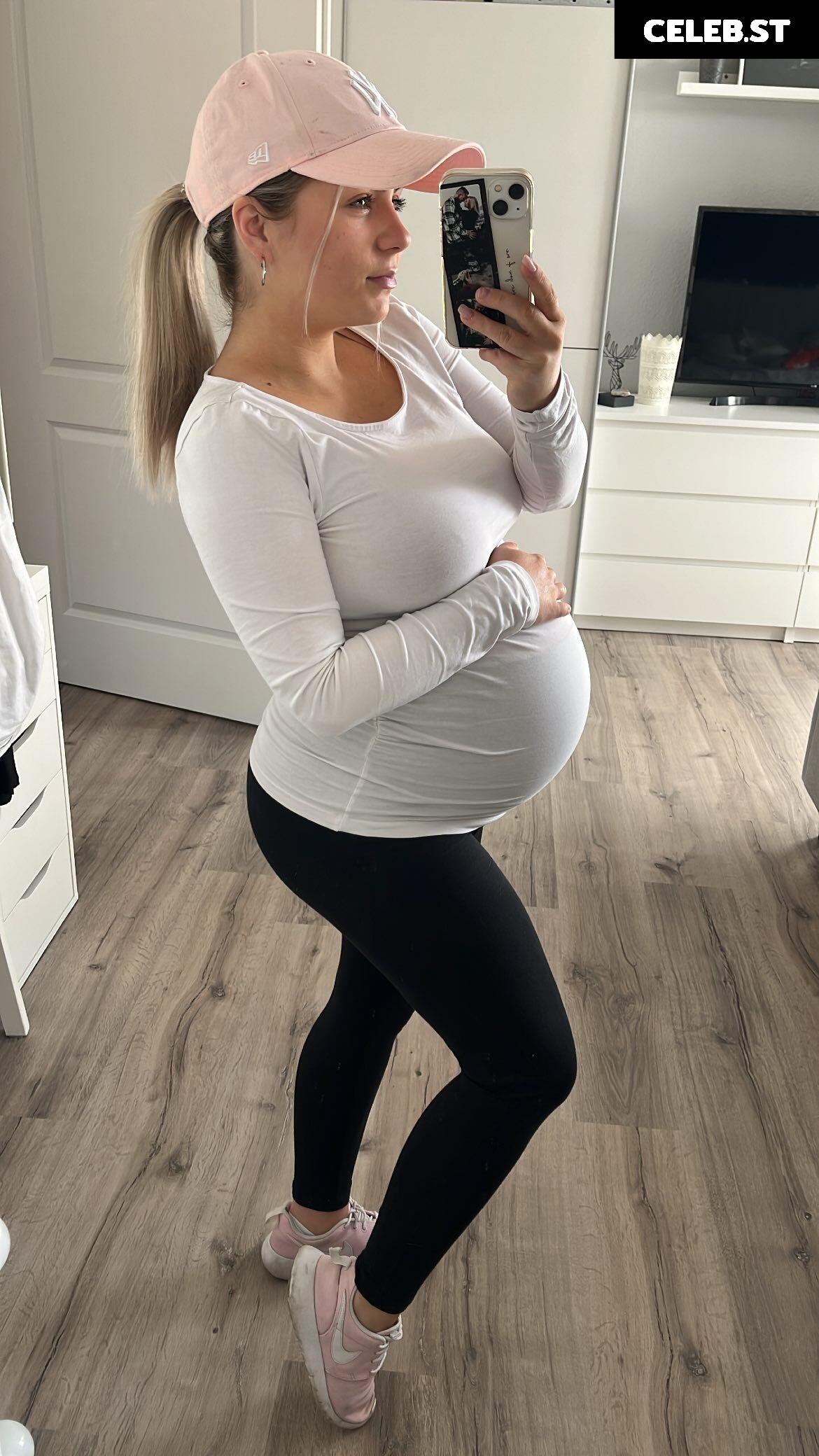 _abcdesi_ Image 1845577