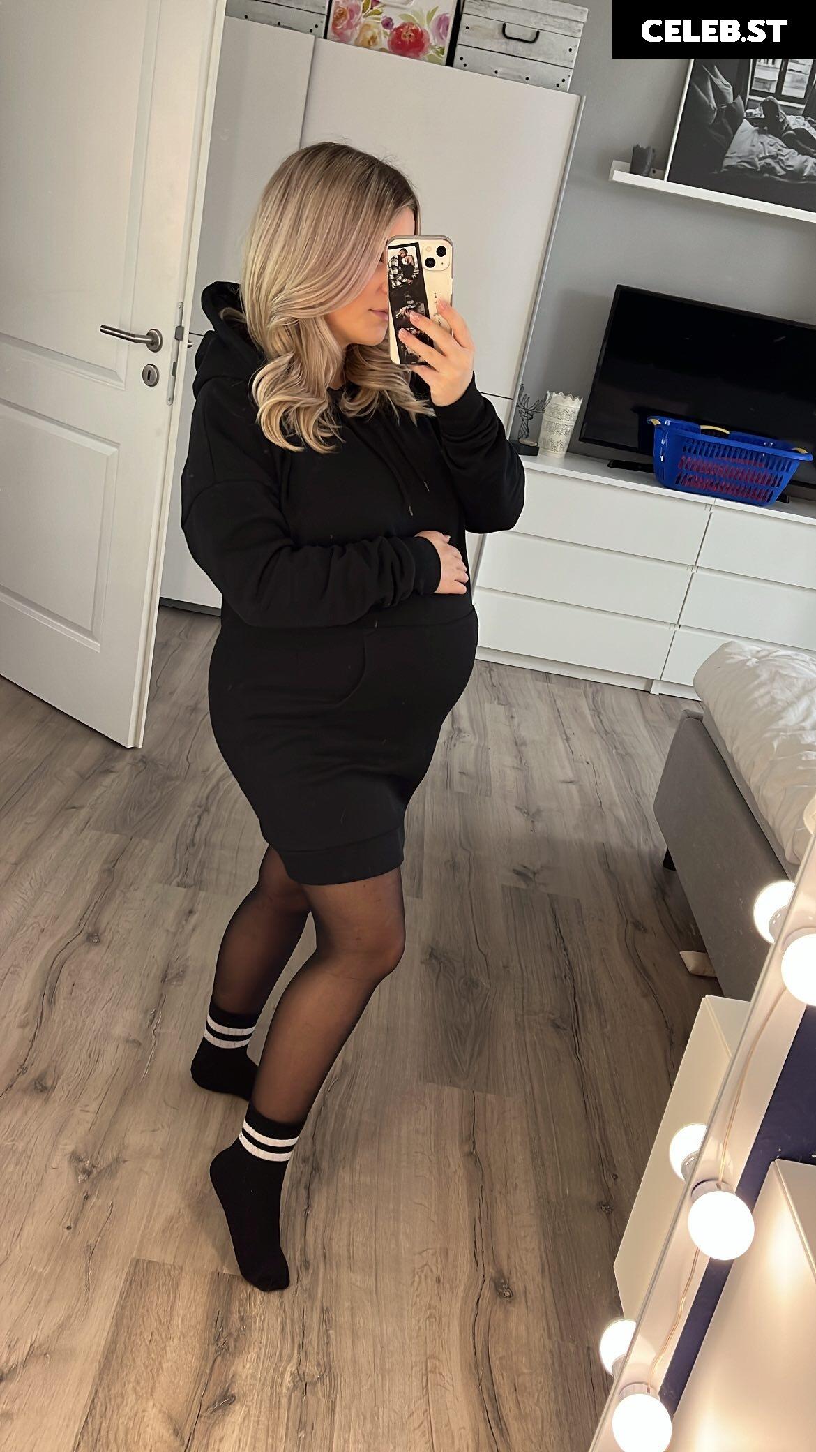 _abcdesi_ Image 1845601