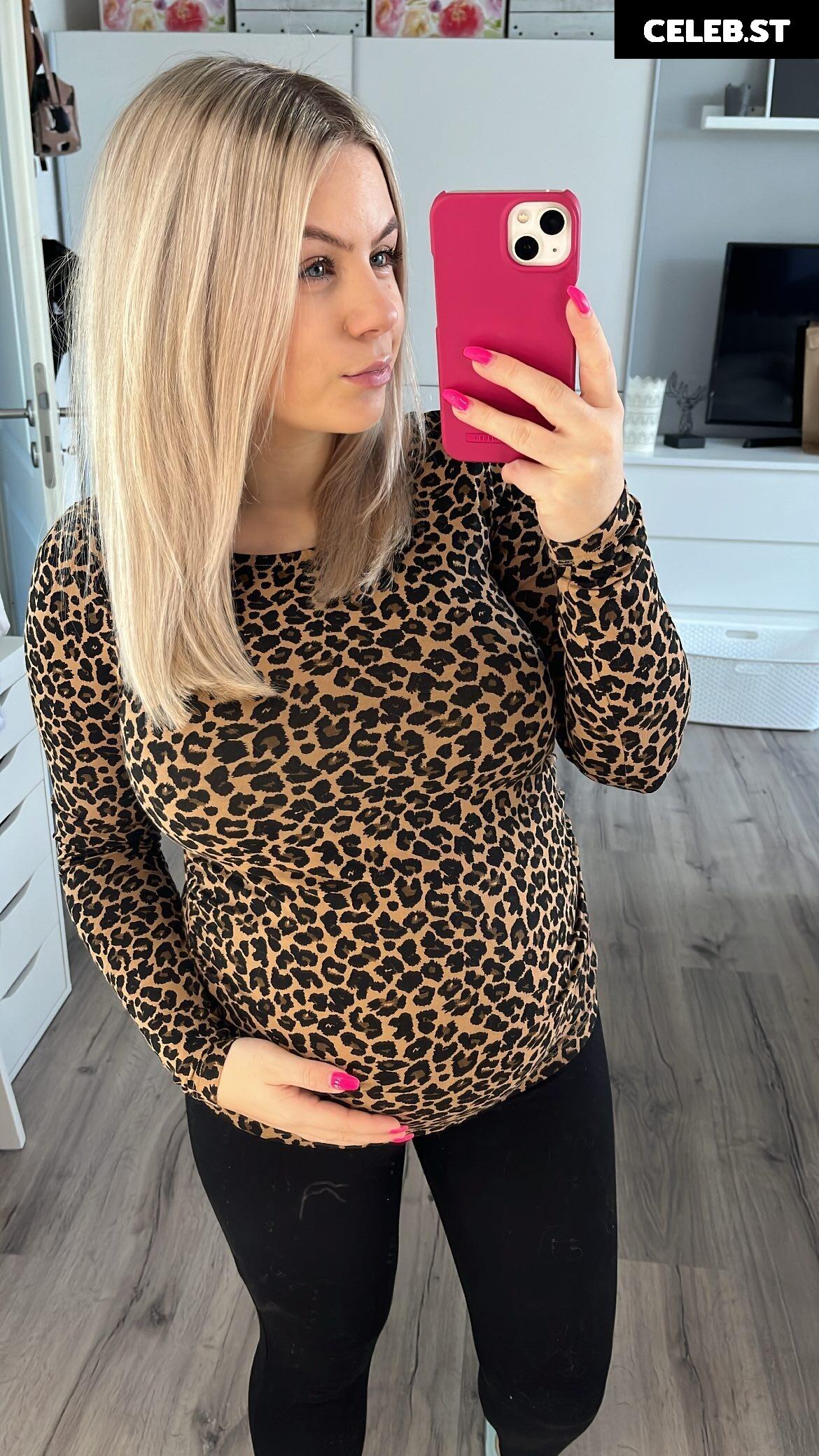 _abcdesi_ Image 1845127