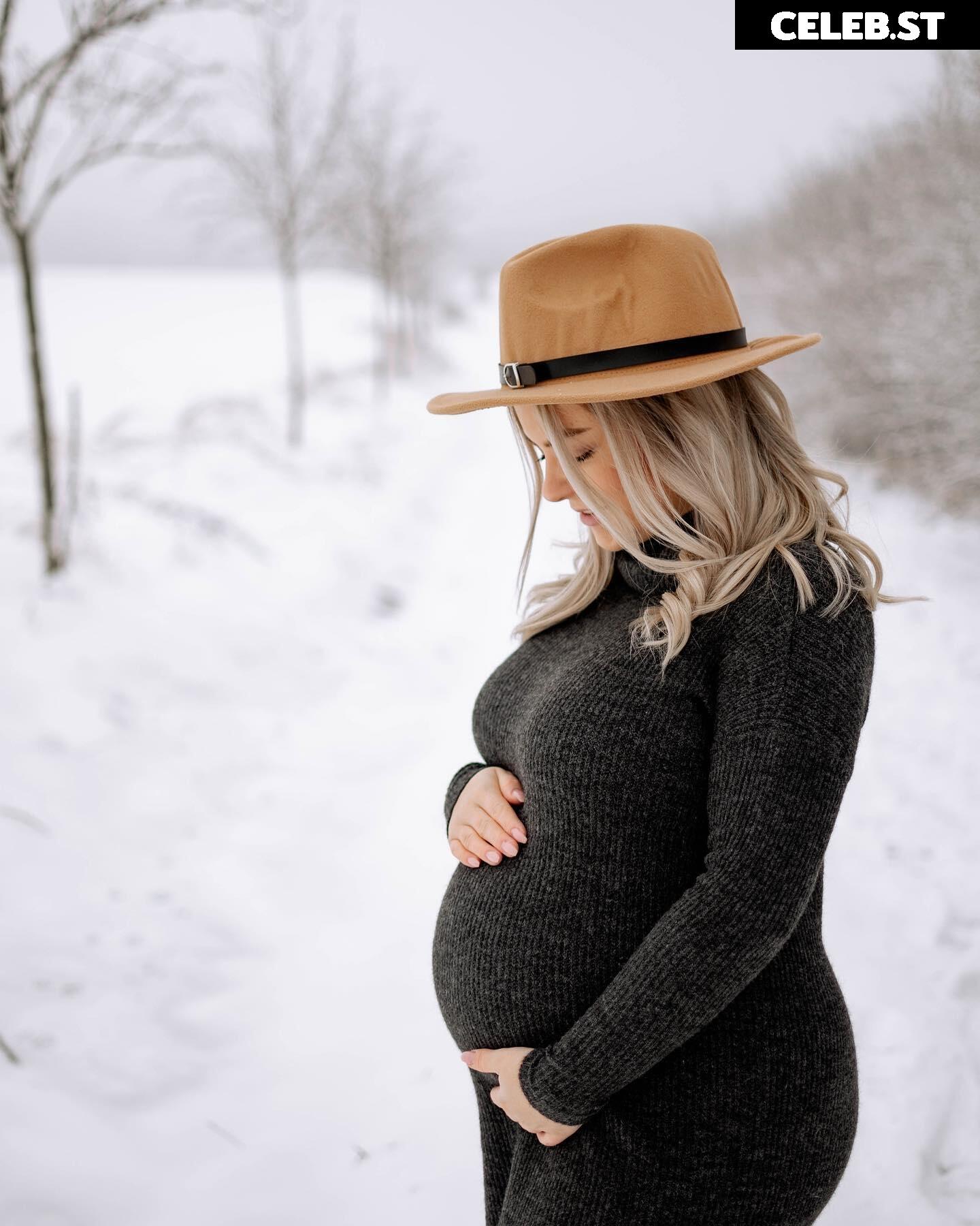 _abcdesi_ Image 1845310