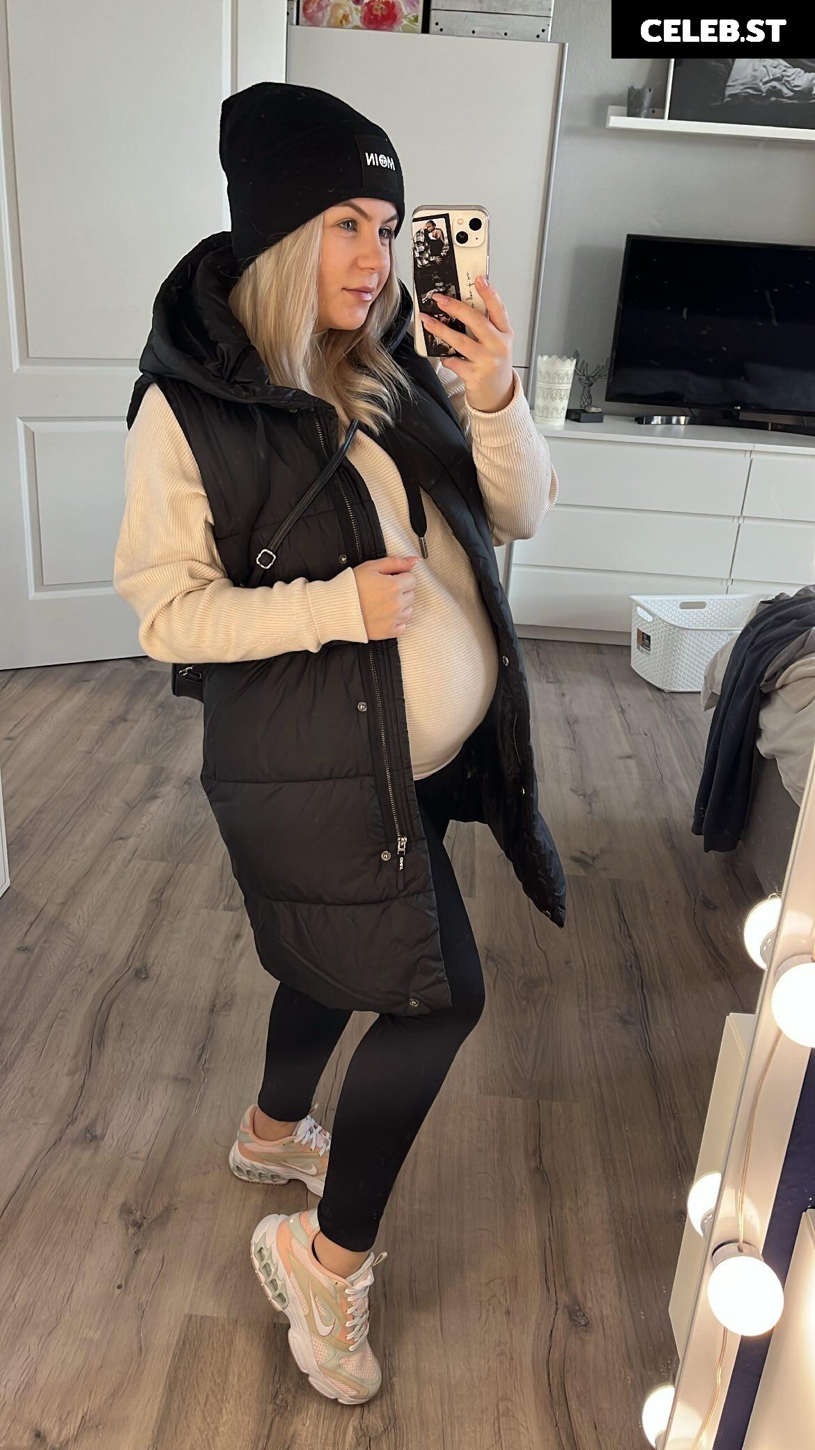 _abcdesi_ Image 1845245