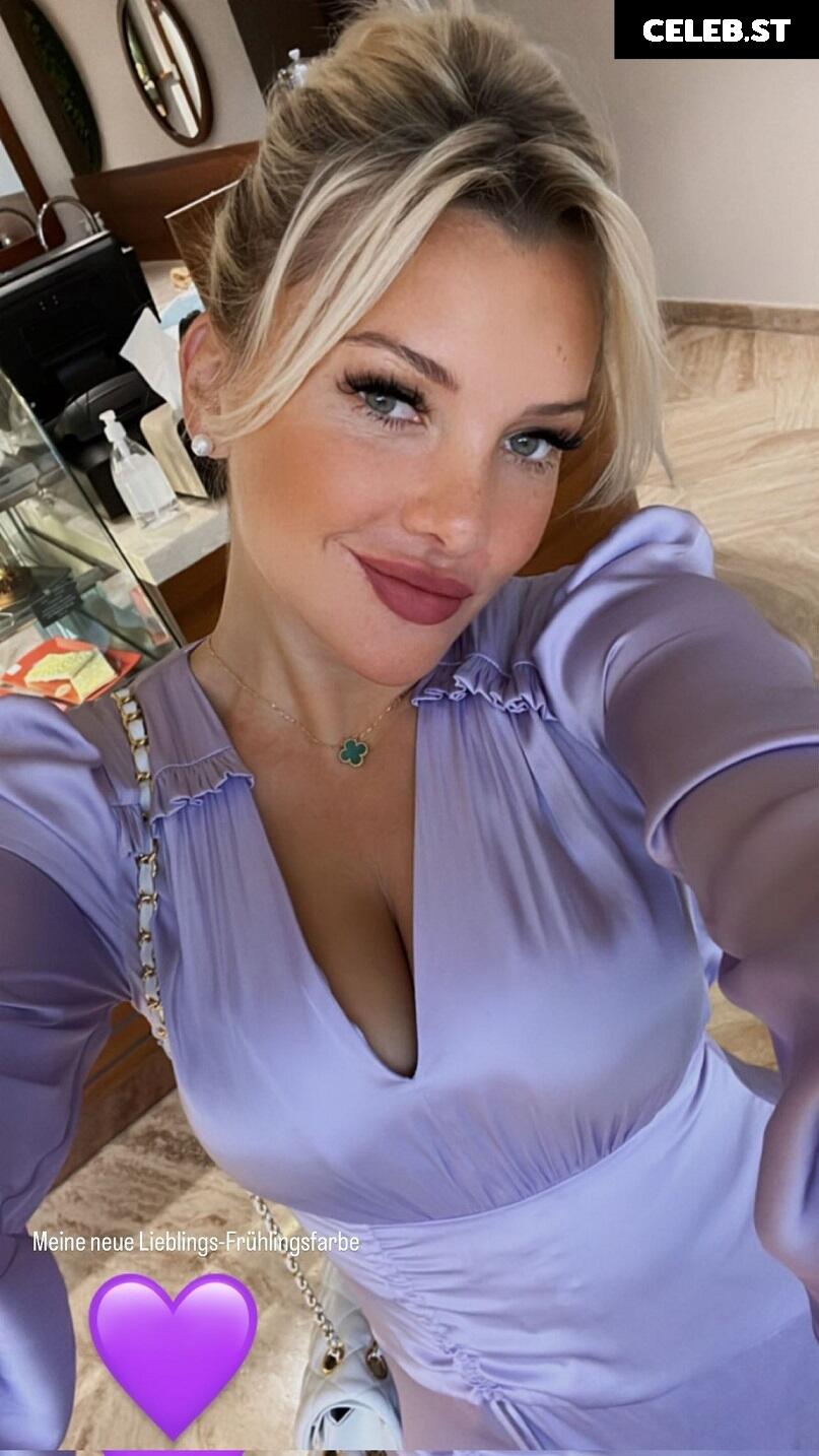 Evelyn Burdecki Image 1841533