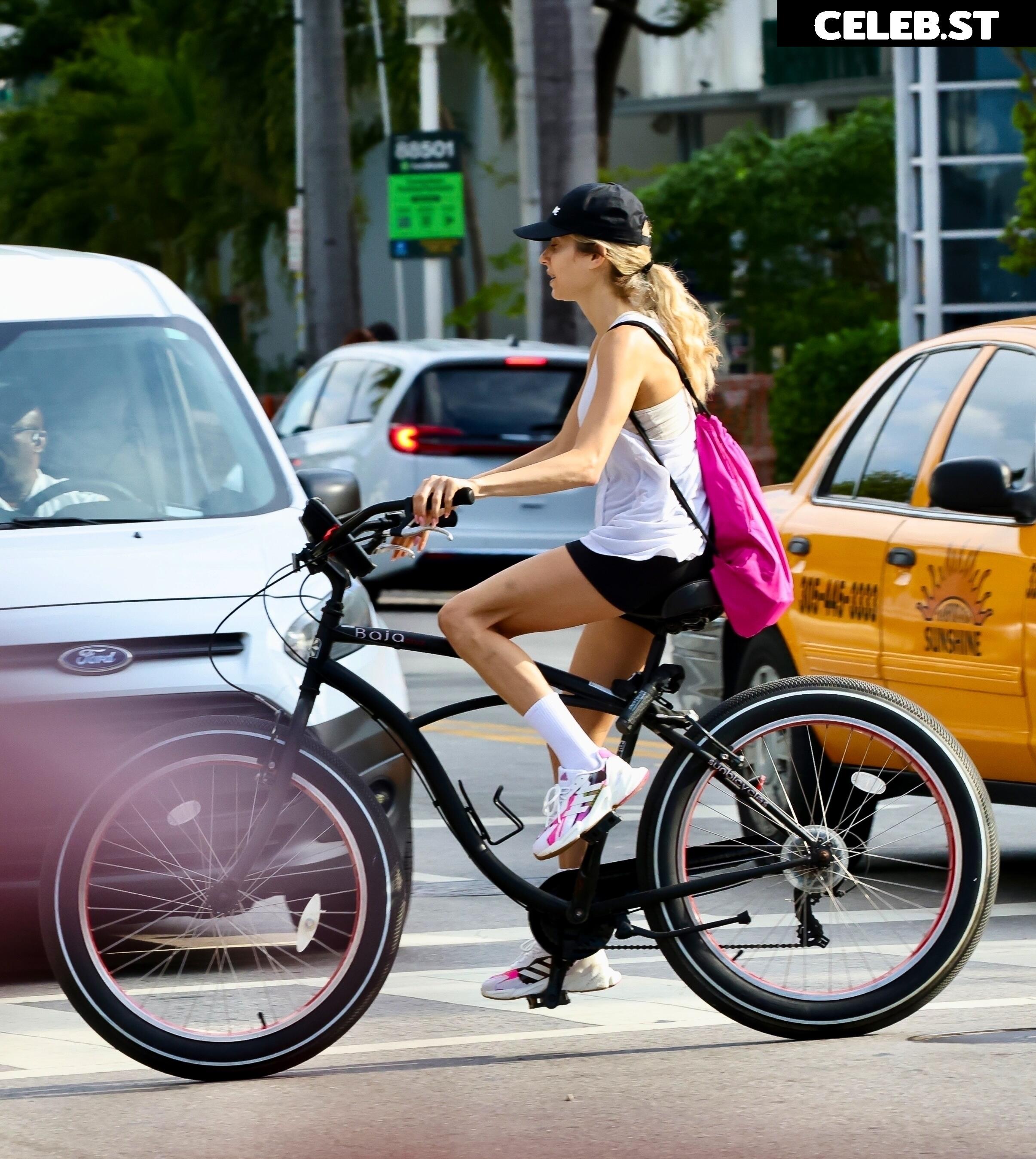 Cathy Hummels Image 1849725