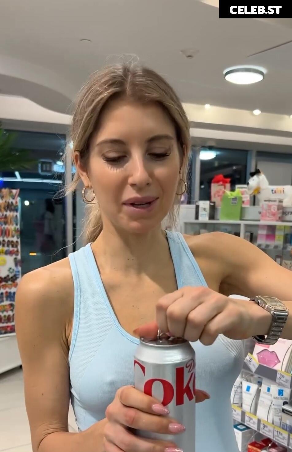 Cathy Hummels Image 1849280