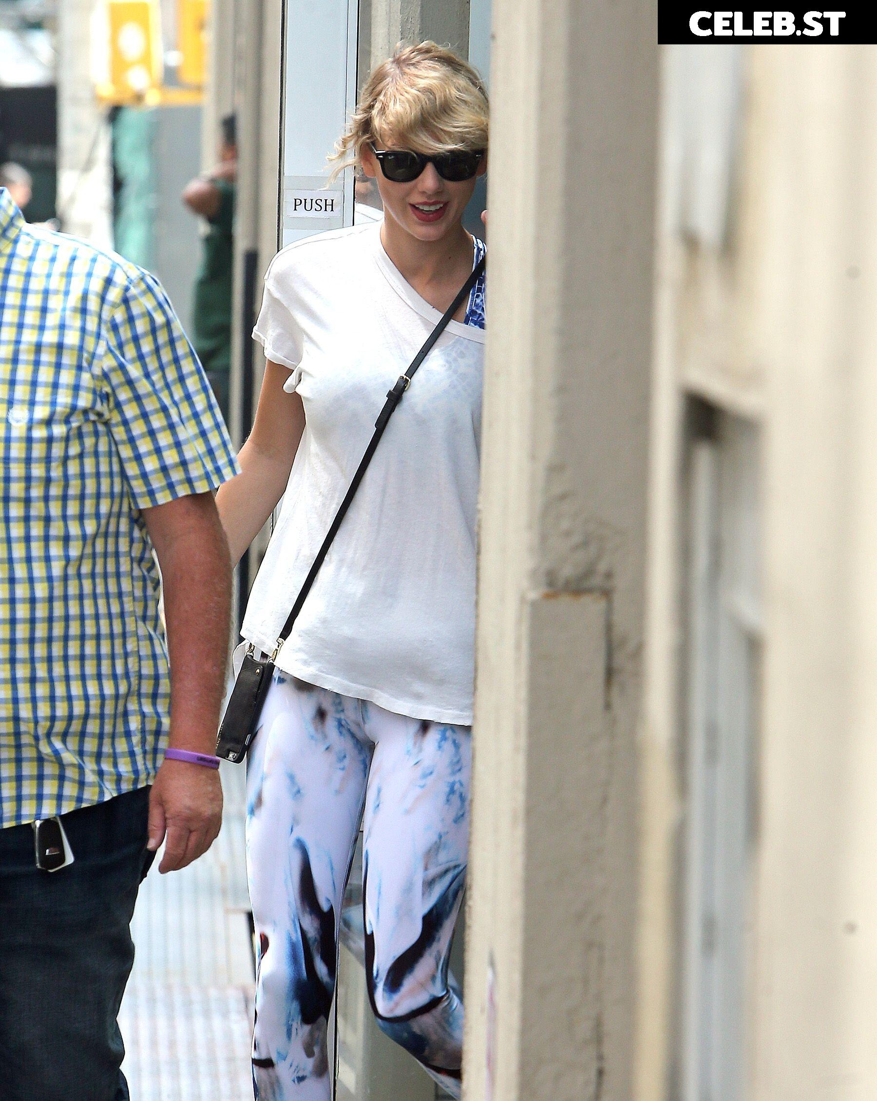 Taylor Swift Image 1832655