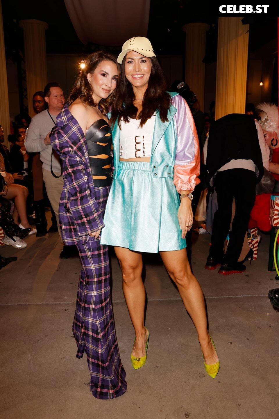 Sila Sahin-Radlinger Image 1832342