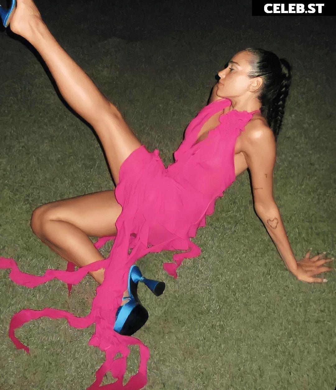 Dua Lipa Image 1833422