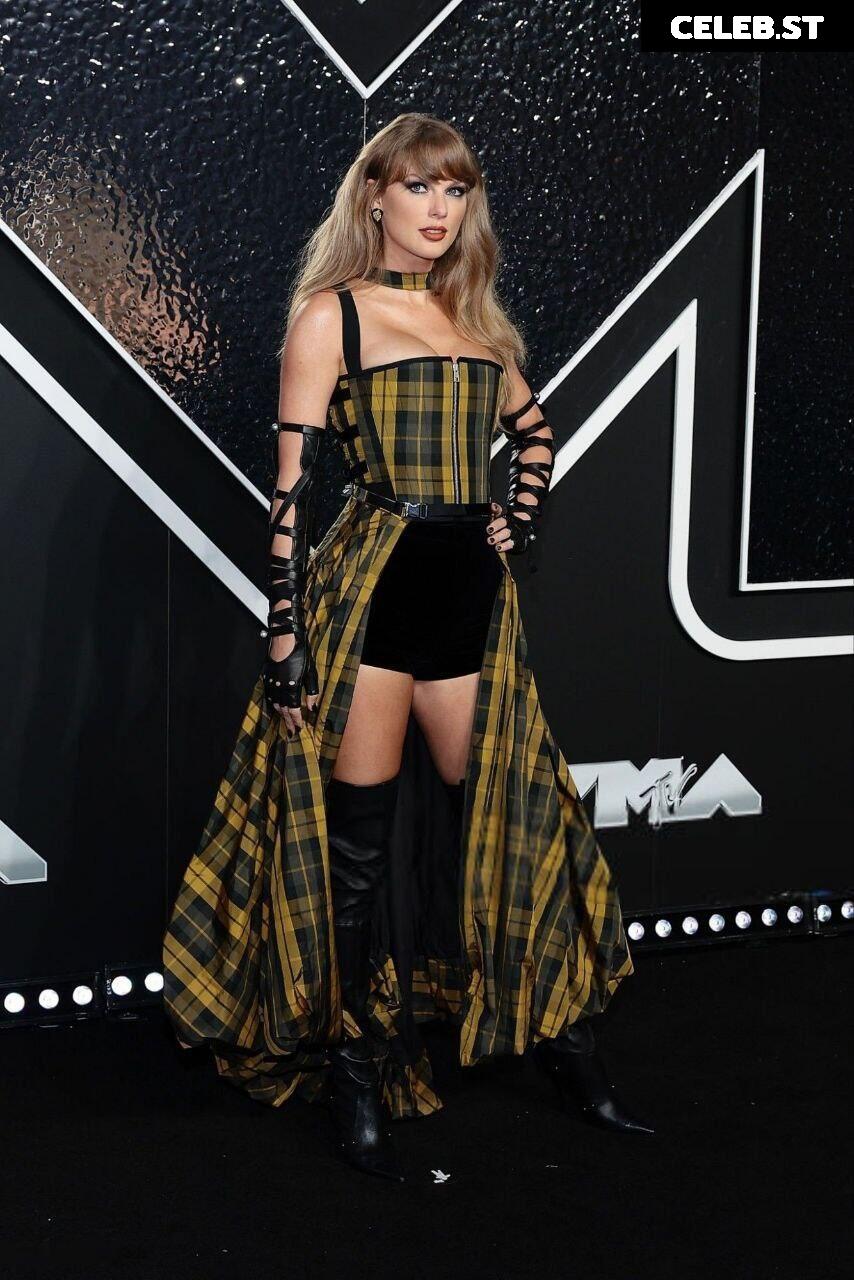 Taylor Swift Image 1833790