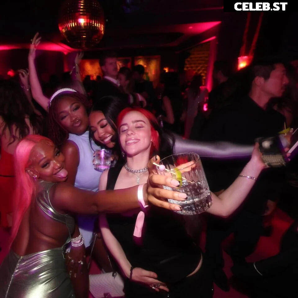 Billie Eilish Image 1830353