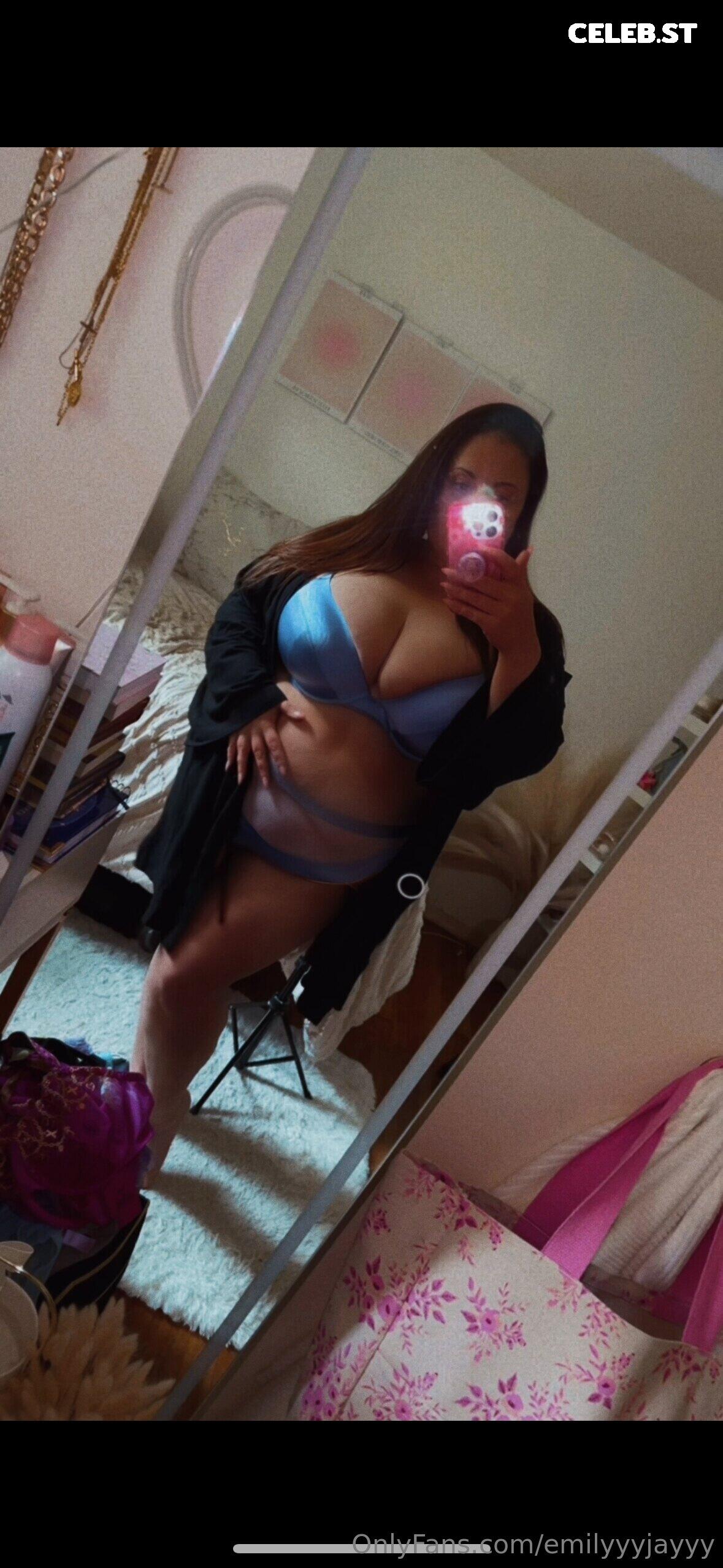 emilyyyjayyy Image 18303133