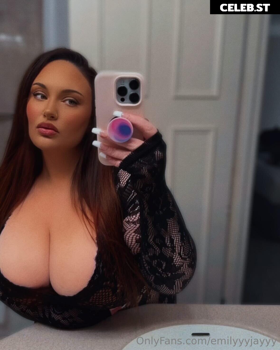 emilyyyjayyy Image 18309424