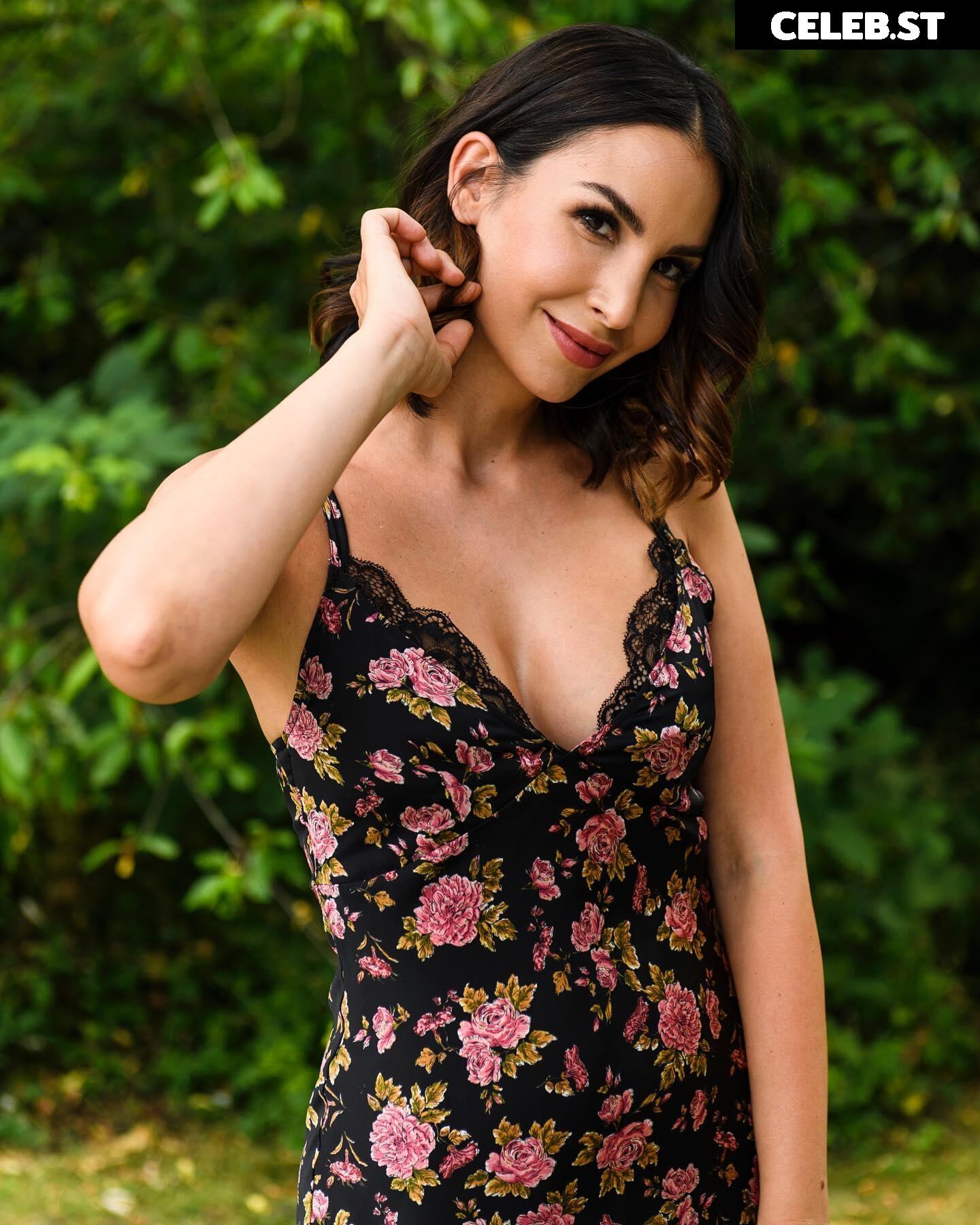 Sila Sahin-Radlinger Image 1825509