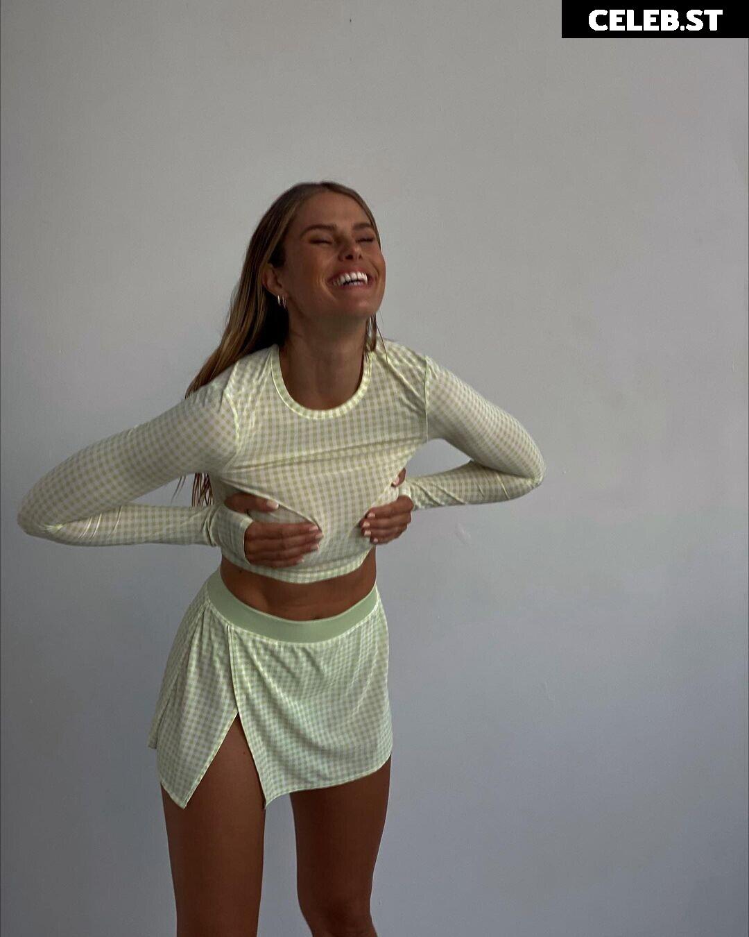 Natalie Roser Image 1825704