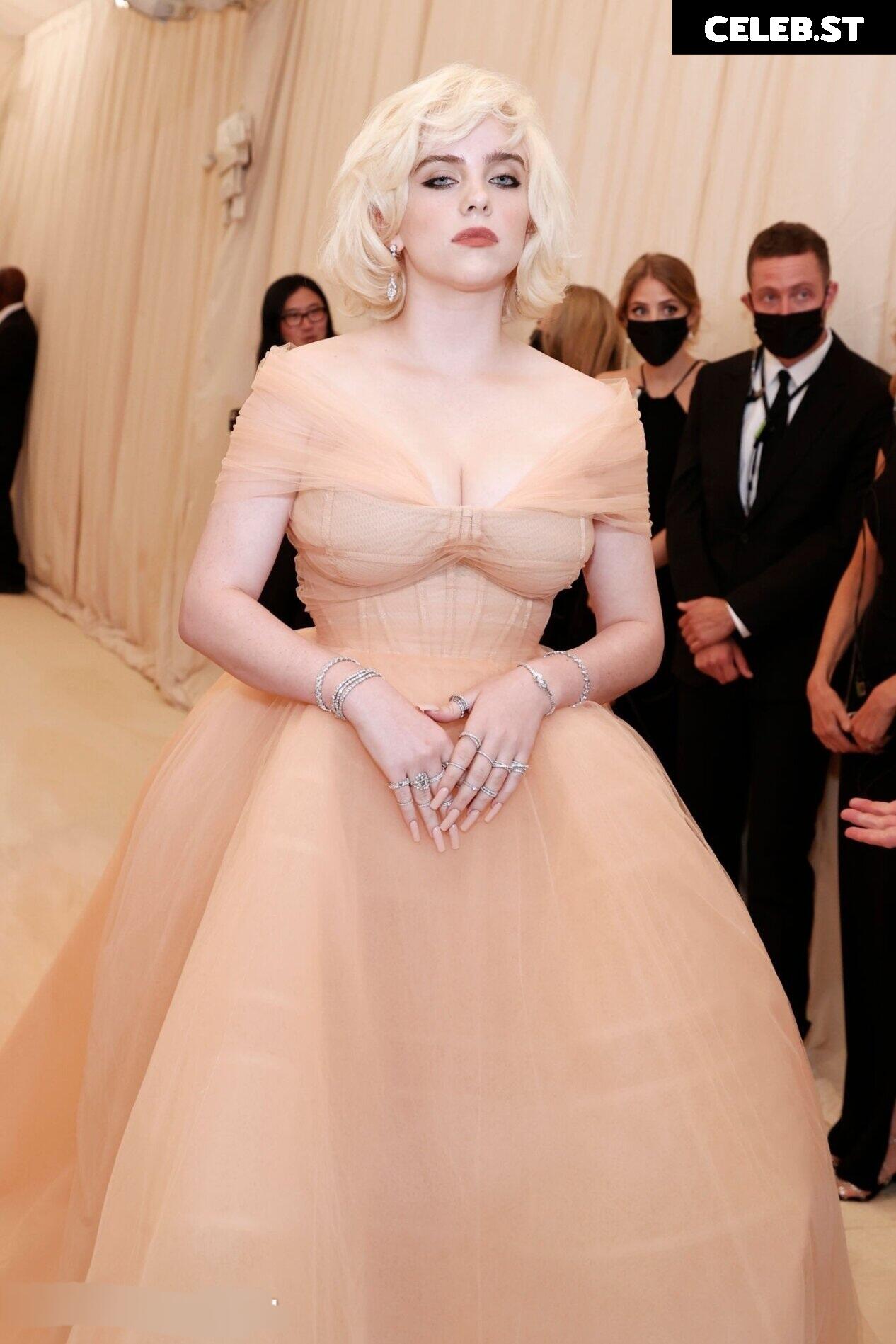 Billie Eilish Image 1825120