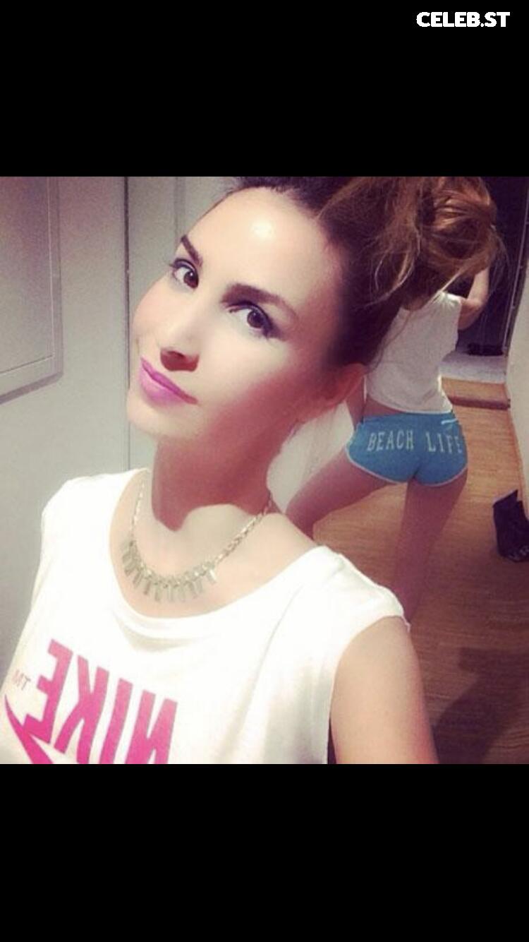 Sila Sahin-Radlinger Image 1826635