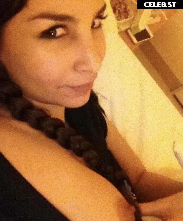 Sila Sahin-Radlinger Image 1826204