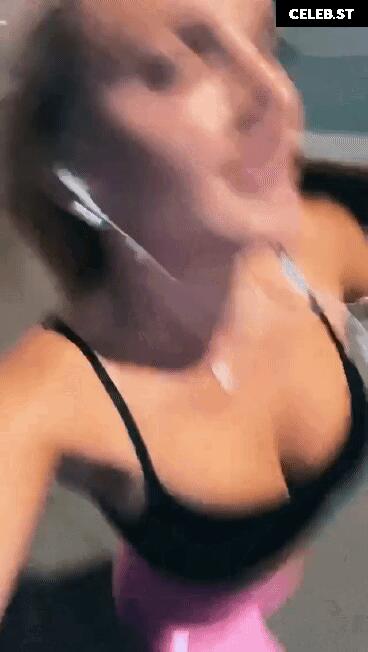 Evelyn Burdecki Image 1824162