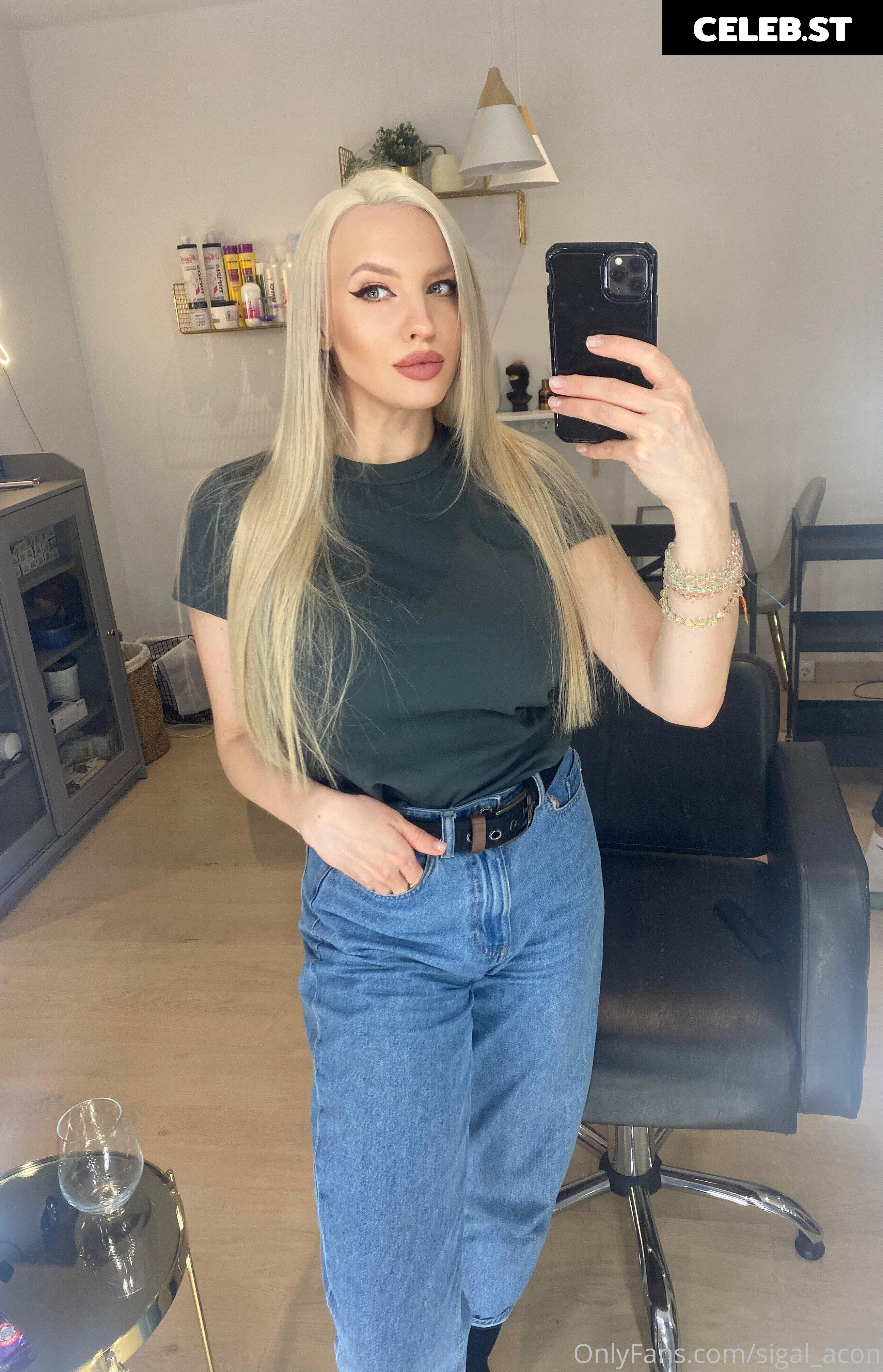 sigalblonde Image 18210913