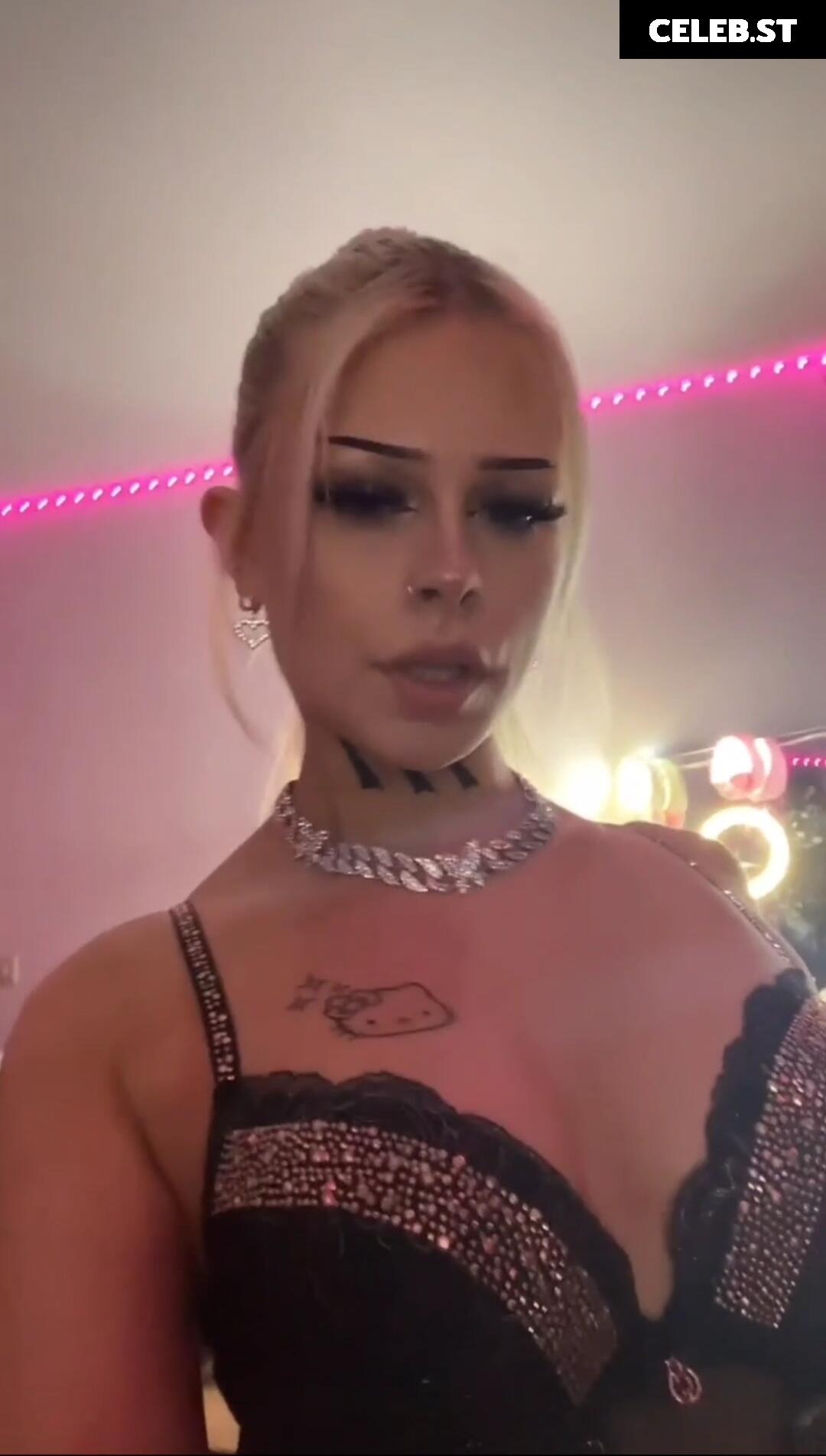 Sophioosh Image 1821388