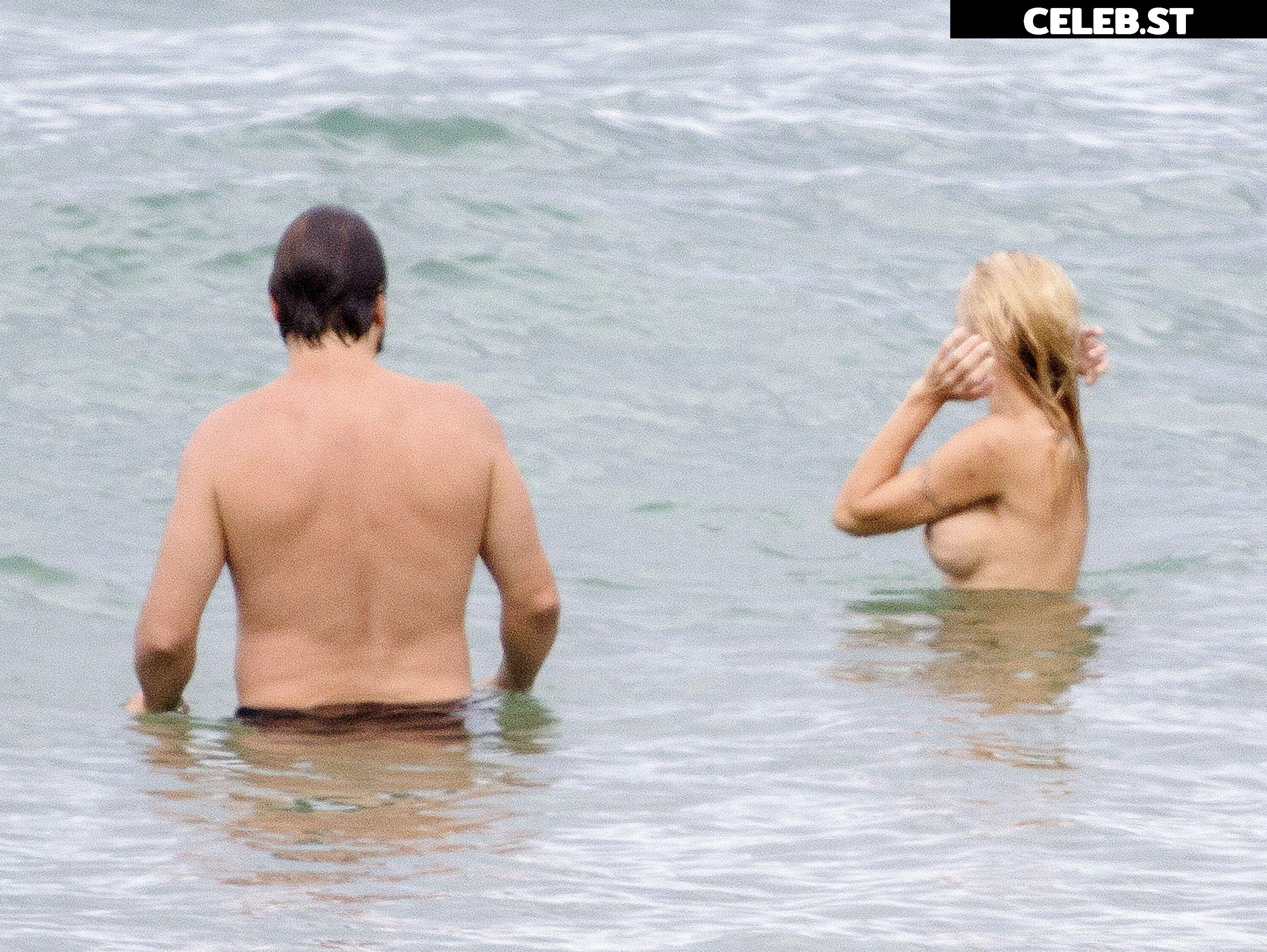 Pamela Anderson Image 1821243