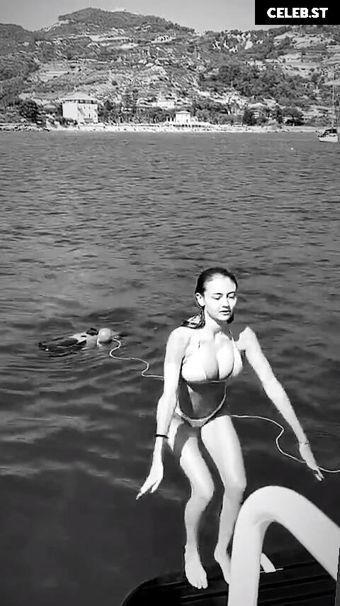 Leni Klum Image 1821235