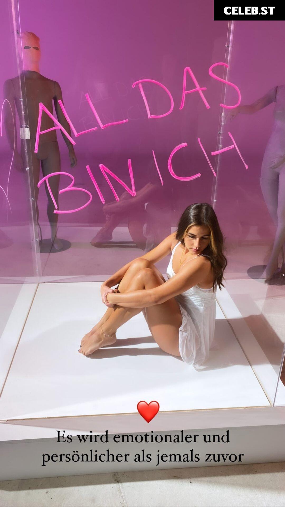 Sarah Engels Image 1820542