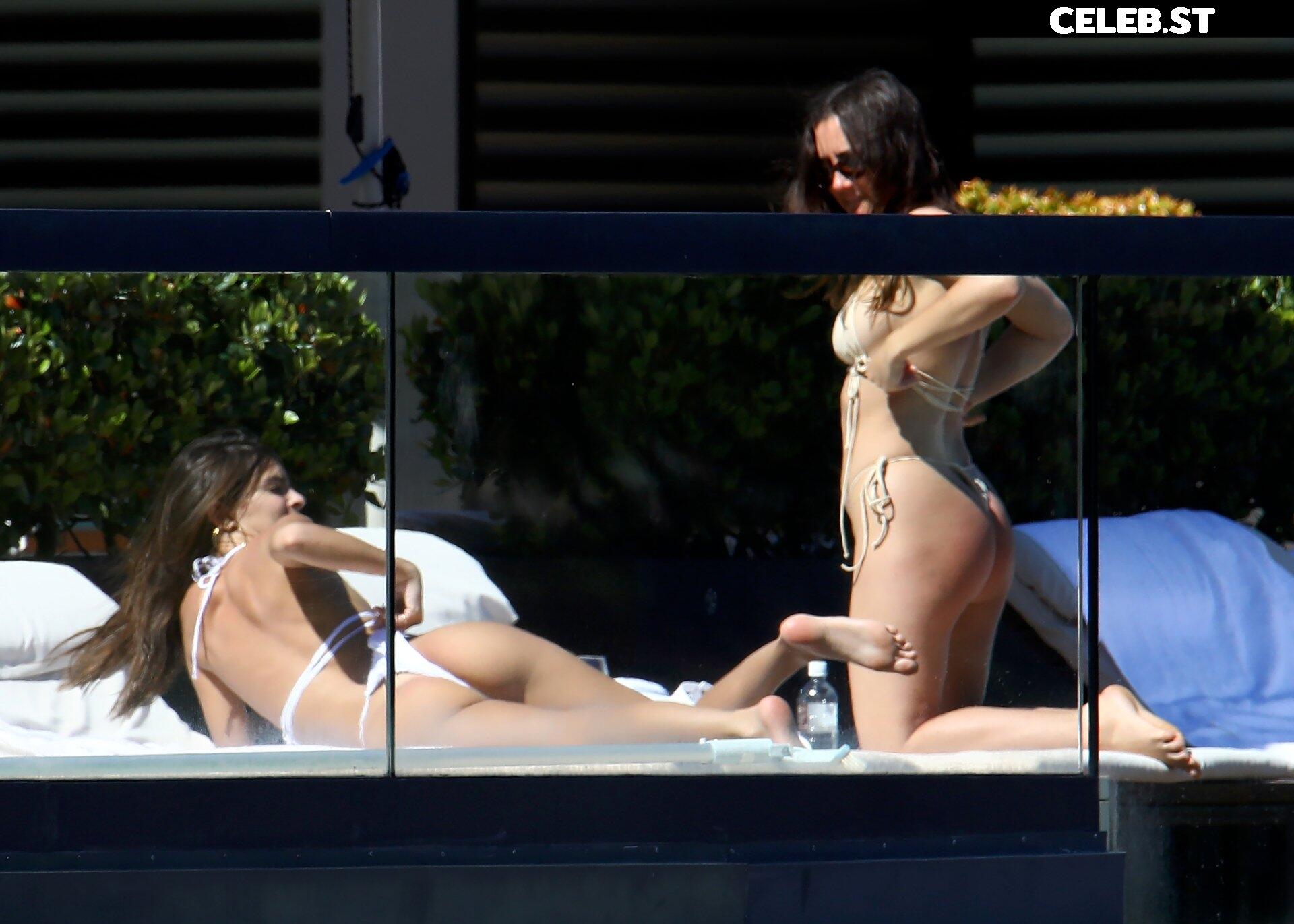 Emily Ratajkowski Image 1820197