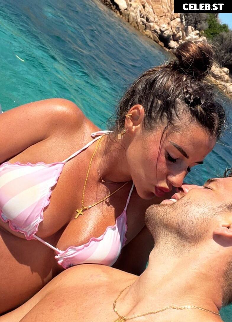 Sarah Engels Image 1820942