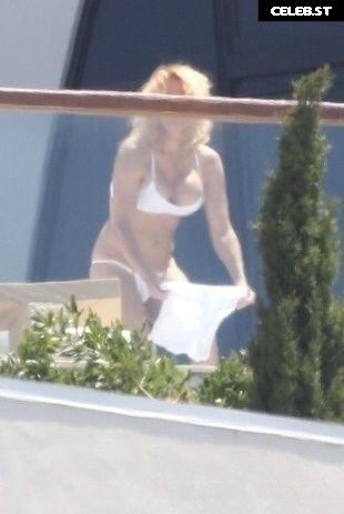 Pamela Anderson Image 1828877