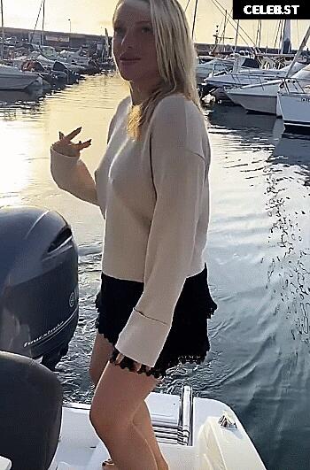 Evelyn Burdecki Image 1817888