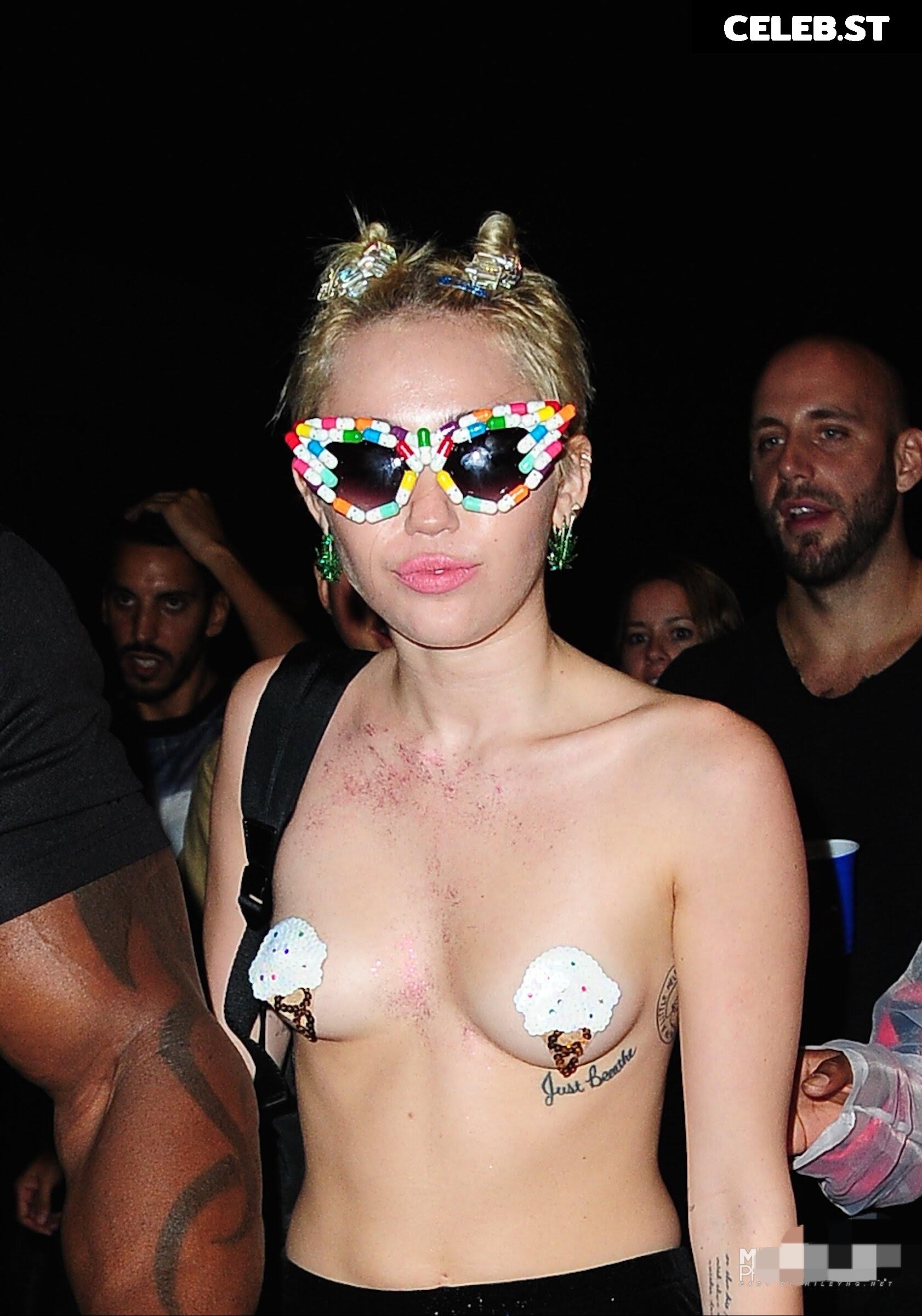 Miley Cyrus Image 1810951