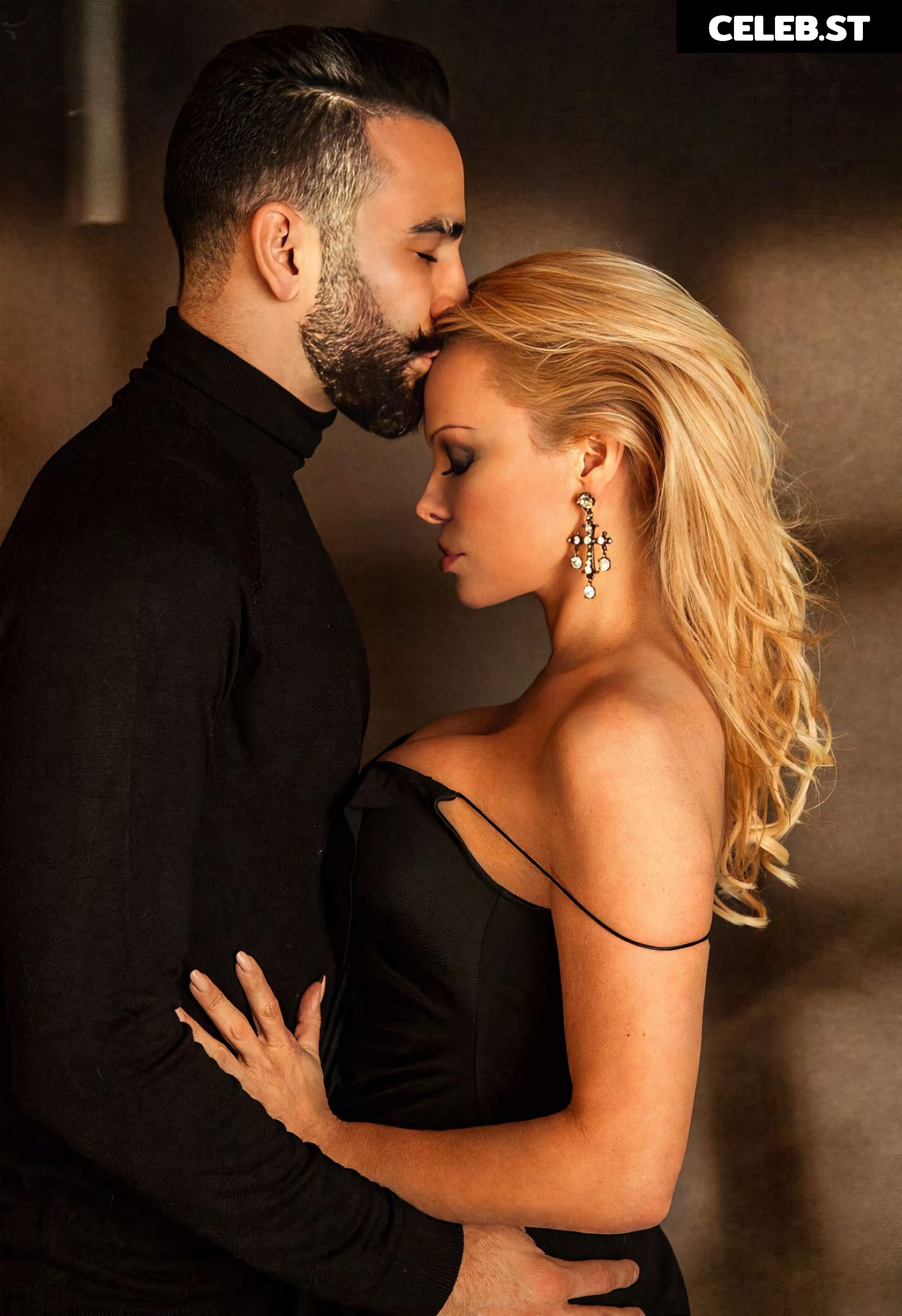 Pamela Anderson Image 1819158