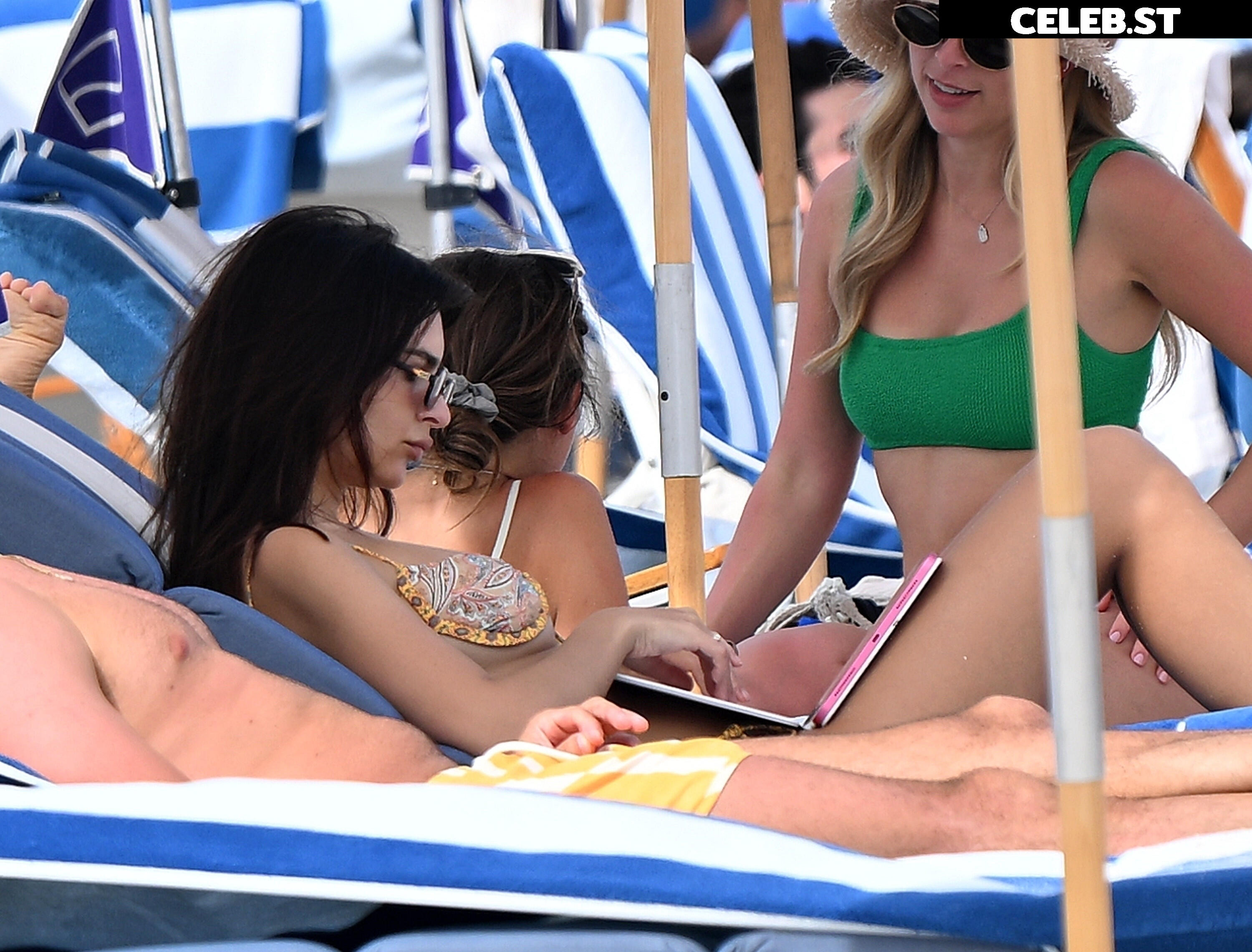 Emily Ratajkowski Image 1805033