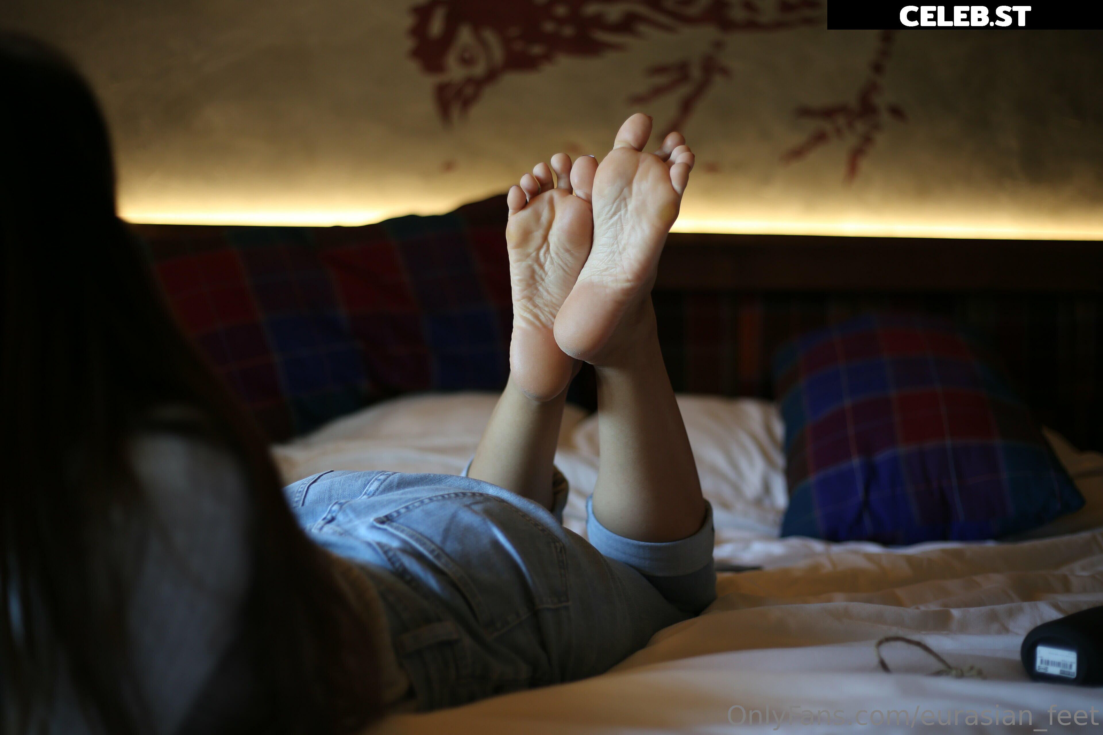 eurasian_feet Image 18064042