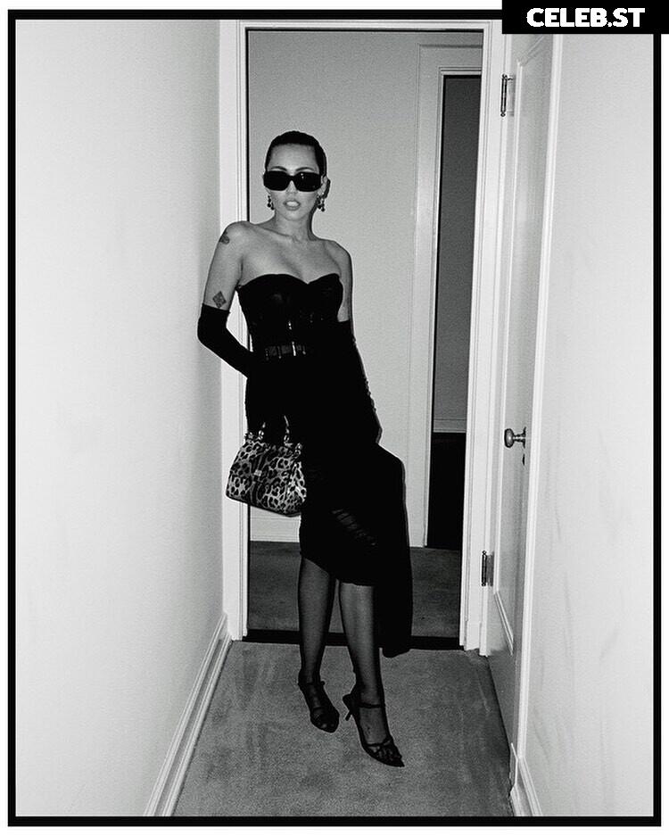 Miley Cyrus Image 1807575