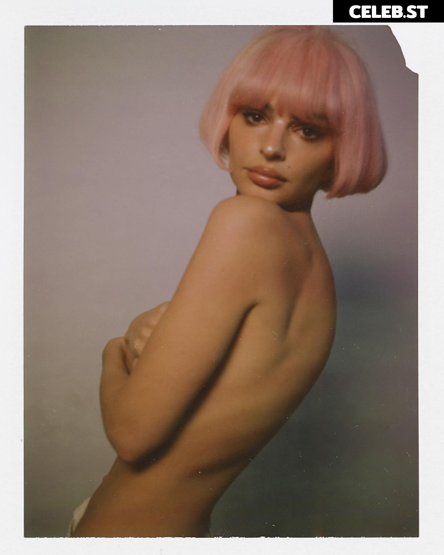 Emily Ratajkowski Image 1807432