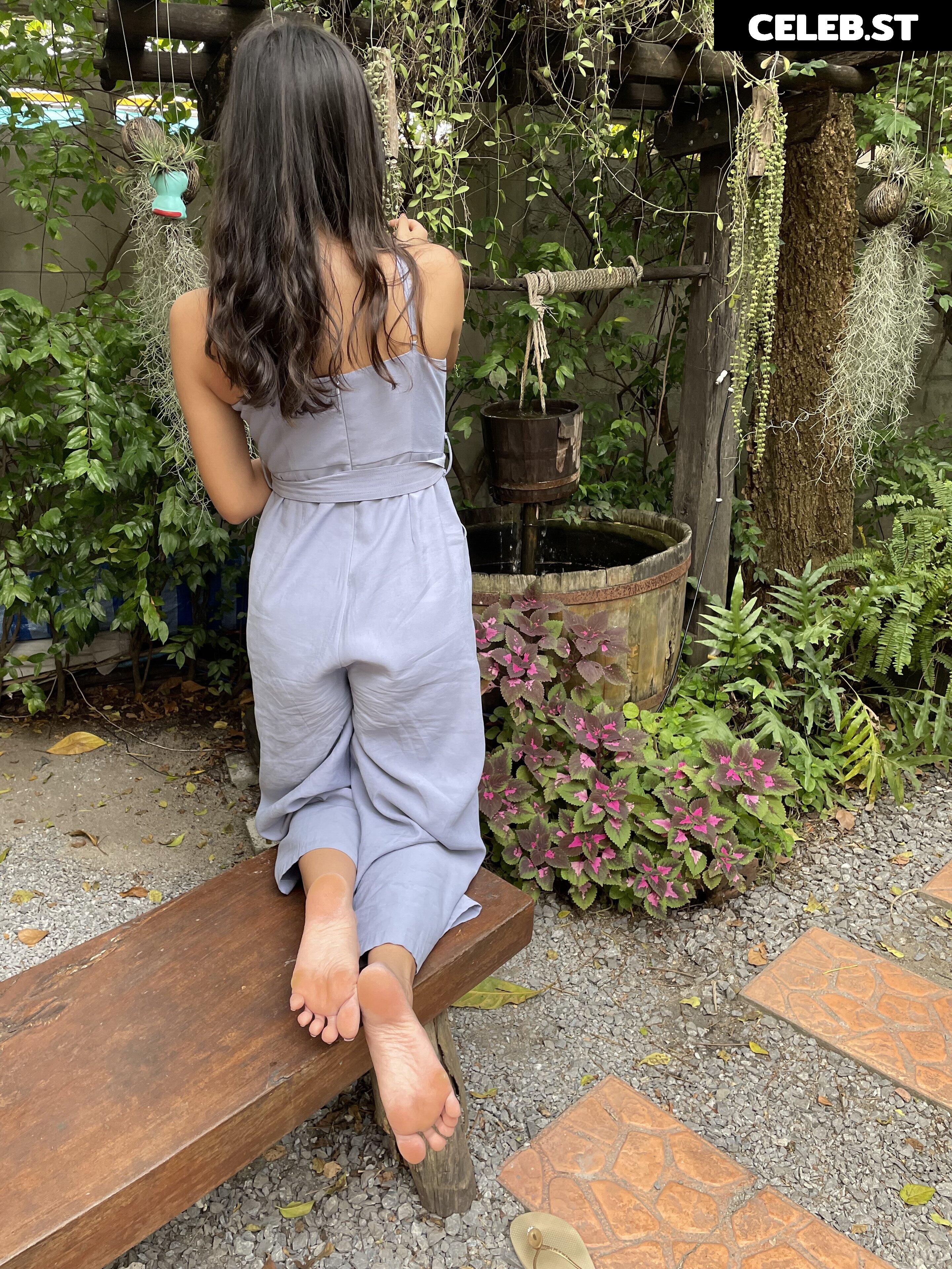 eurasian_feet Image 18072718