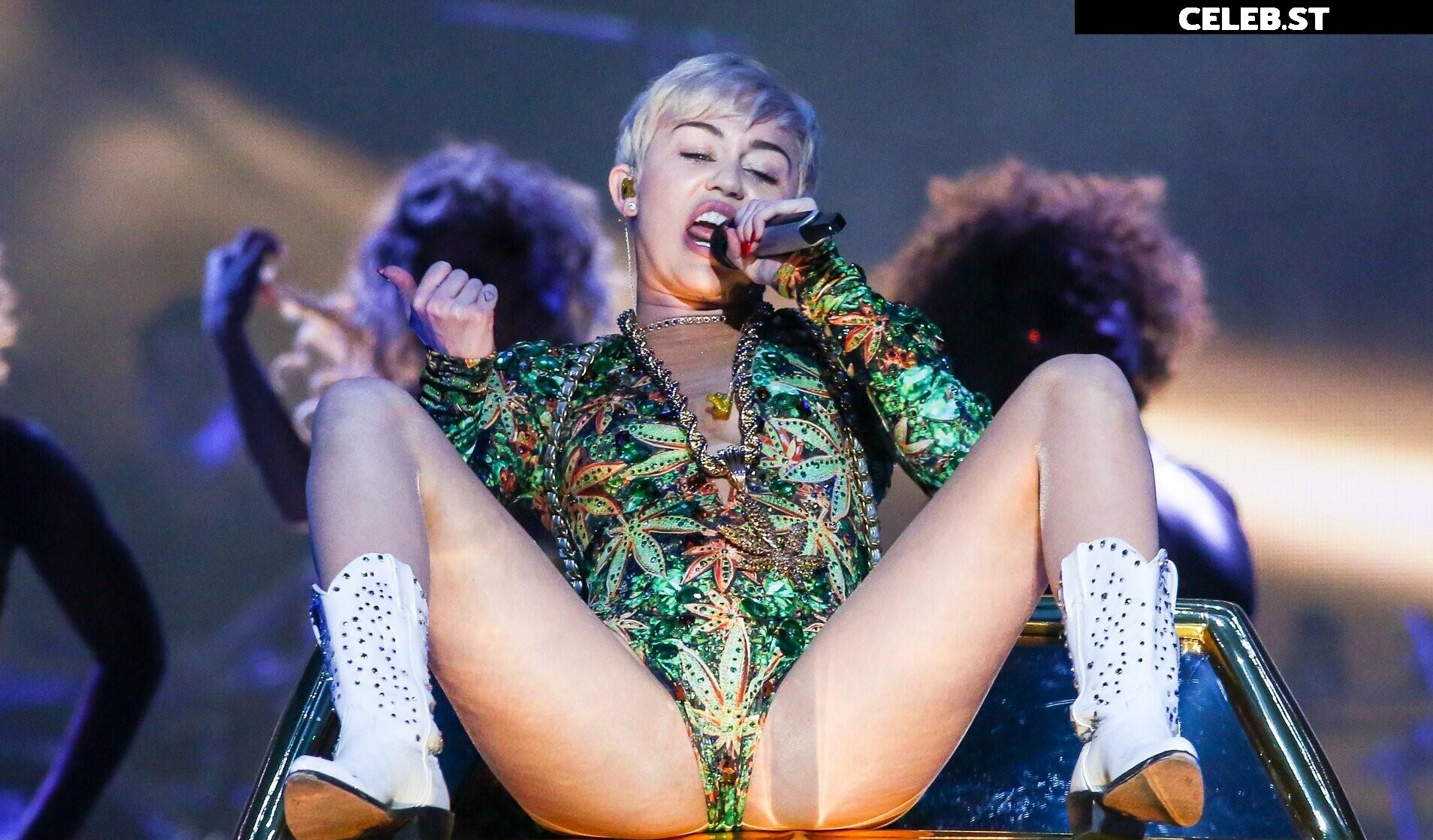 Miley Cyrus Image 1801037