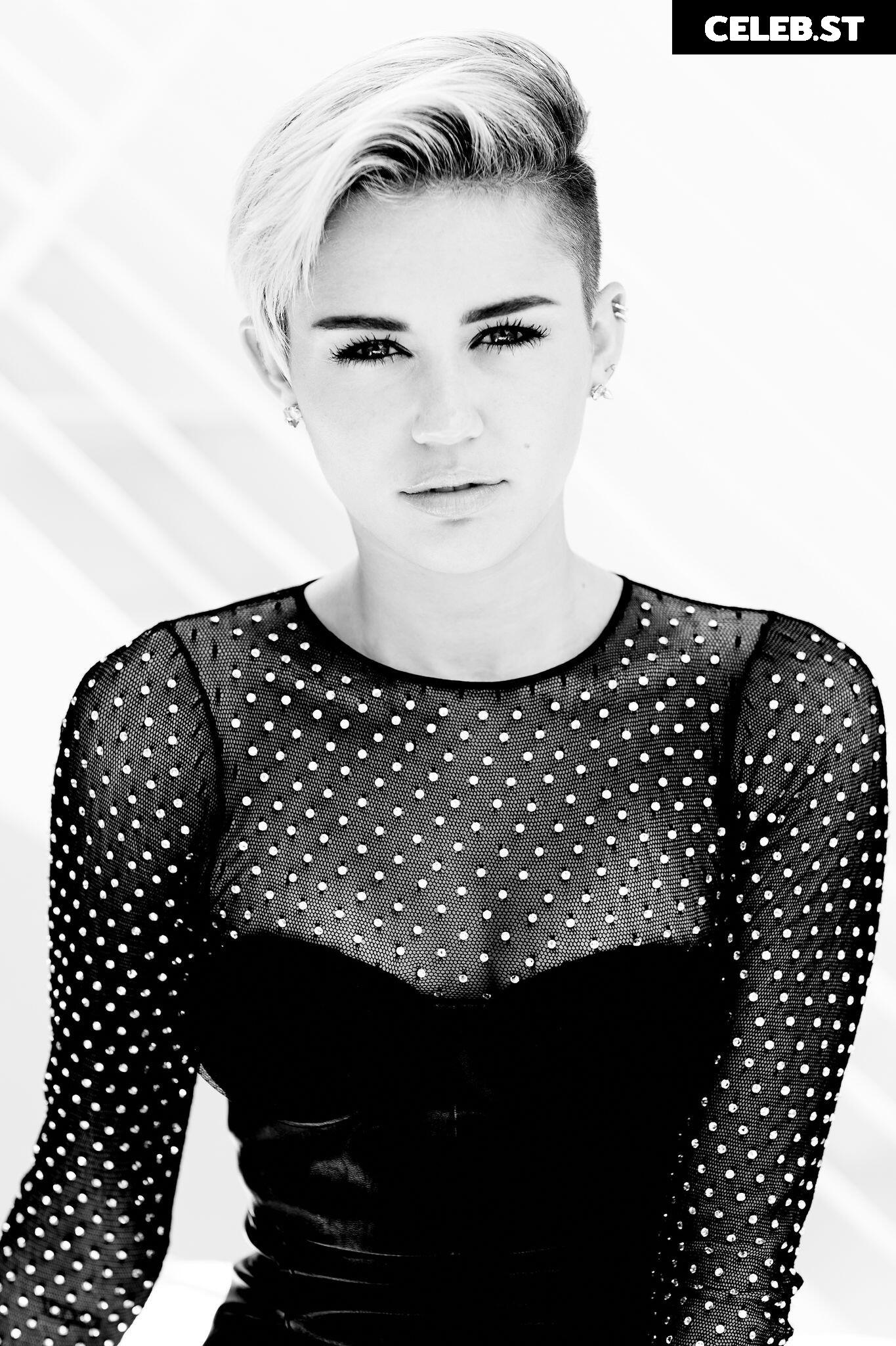 Miley Cyrus Image 1801230