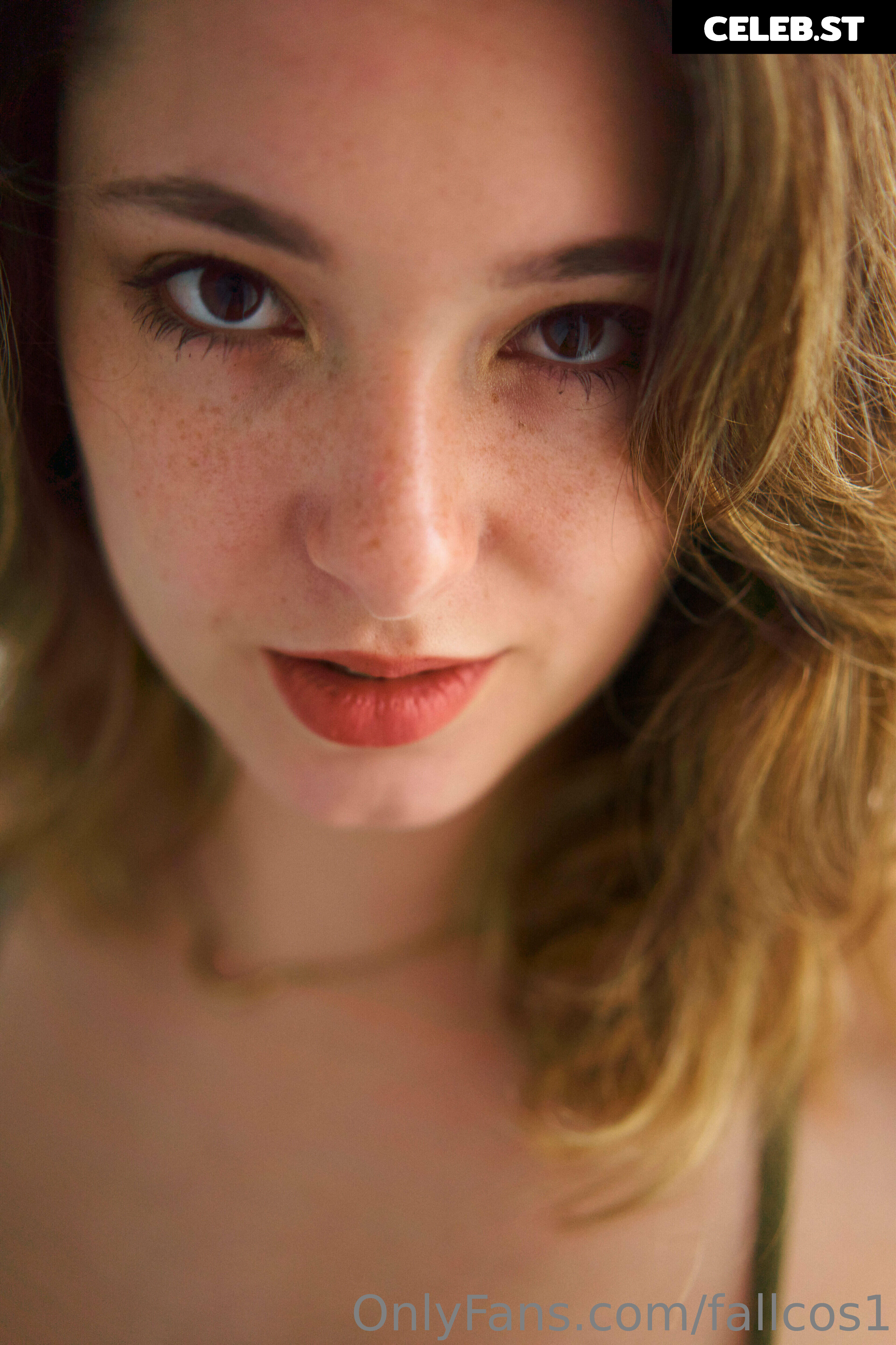 fallcos1 Image 1802175