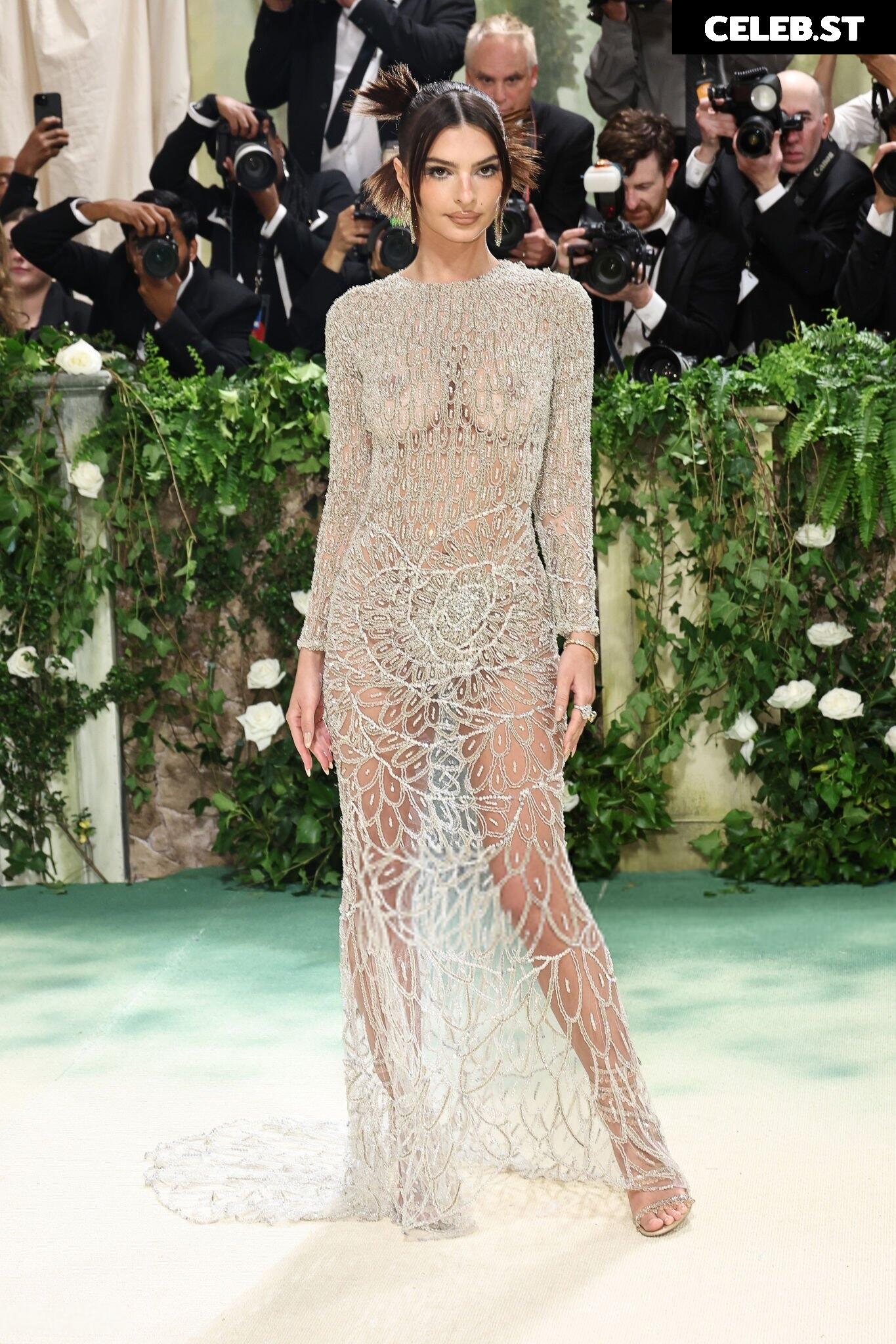 Emily Ratajkowski Image 1809552