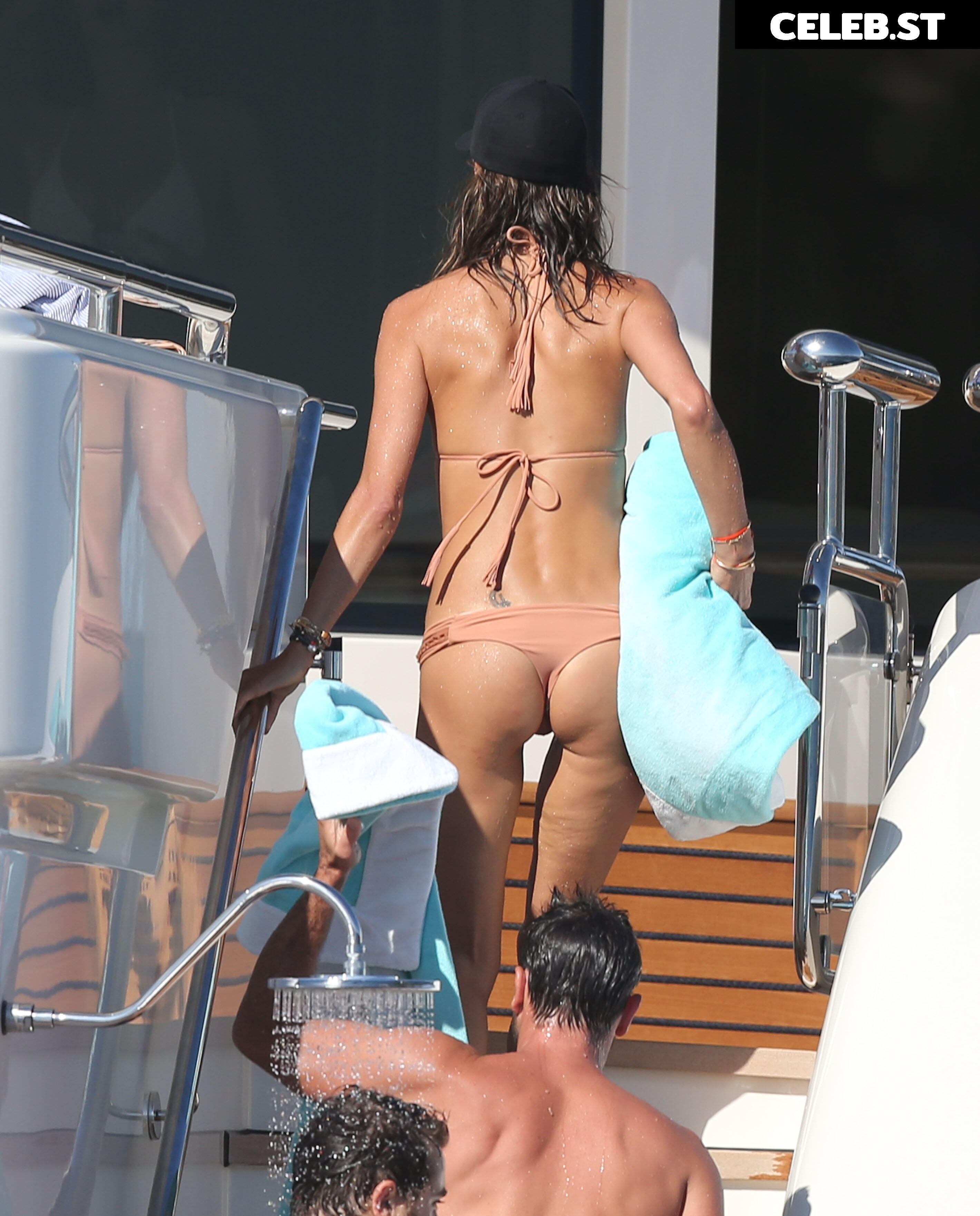 Alessandra Ambrosio Image 1995777