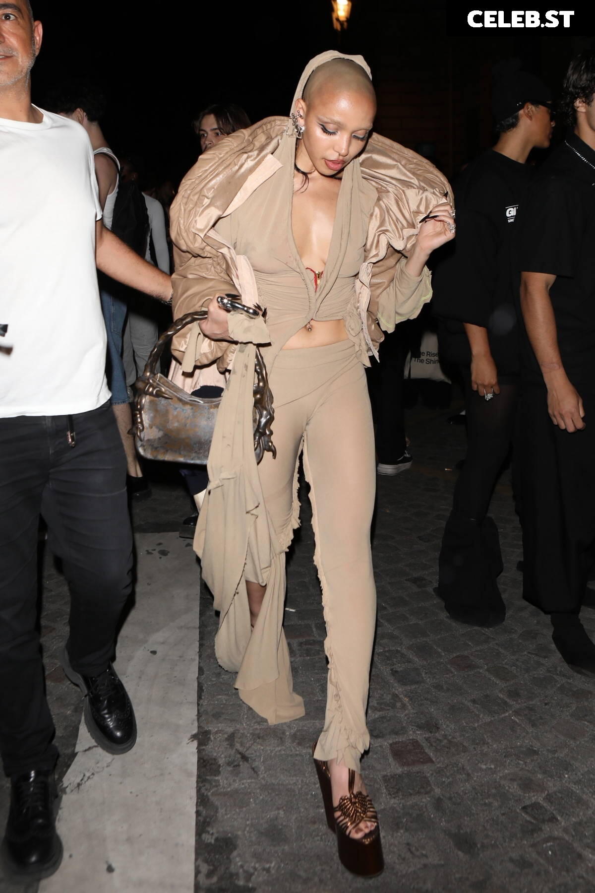 FKA Twigs Image 1995625