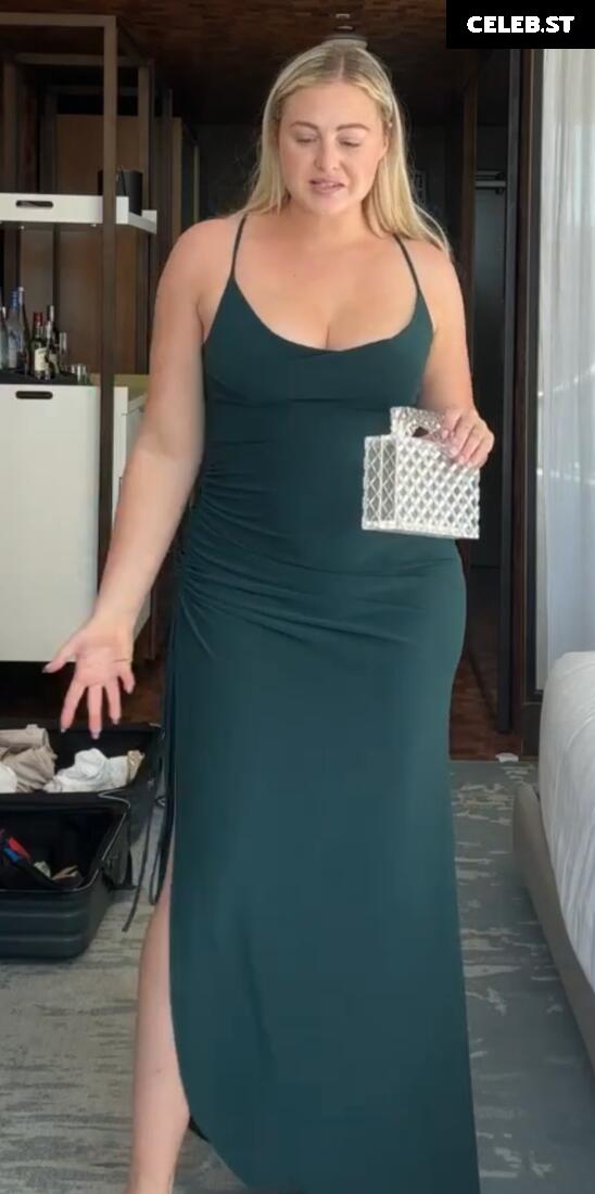 Iskra Lawrence Image 1995228