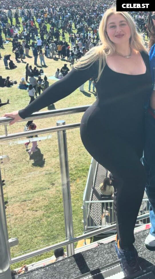 Iskra Lawrence Image 1996520