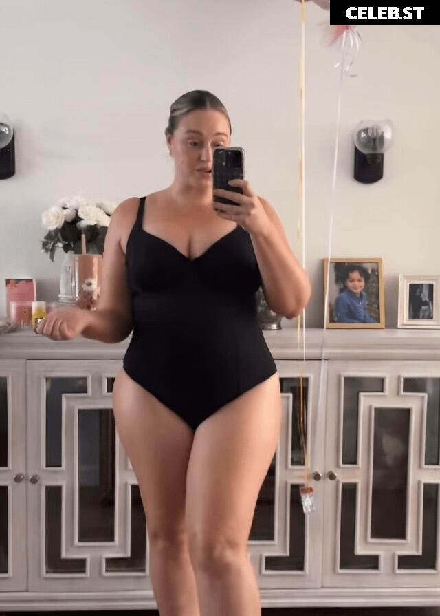 Iskra Lawrence Image 1996661