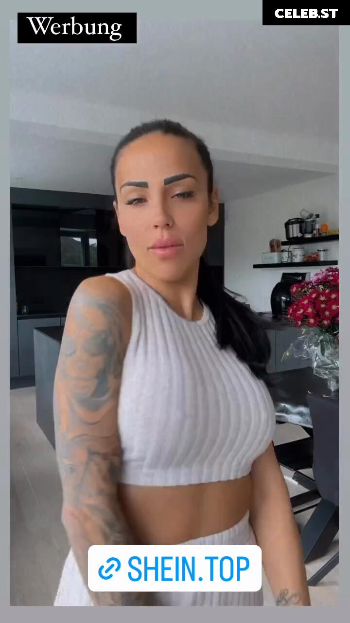 Elena Miras Image 1996108